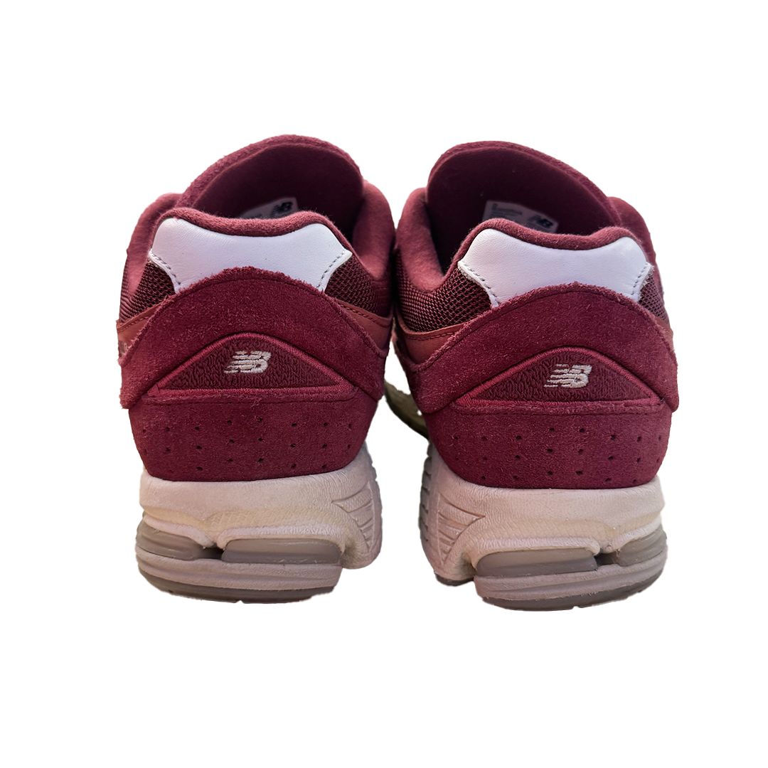 New Balance 2002R Burguny (US7 / EU40) - 8/10