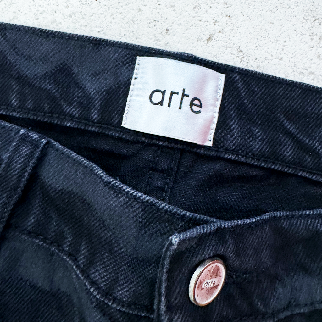 Arte Heart Printed Black Pants (34)