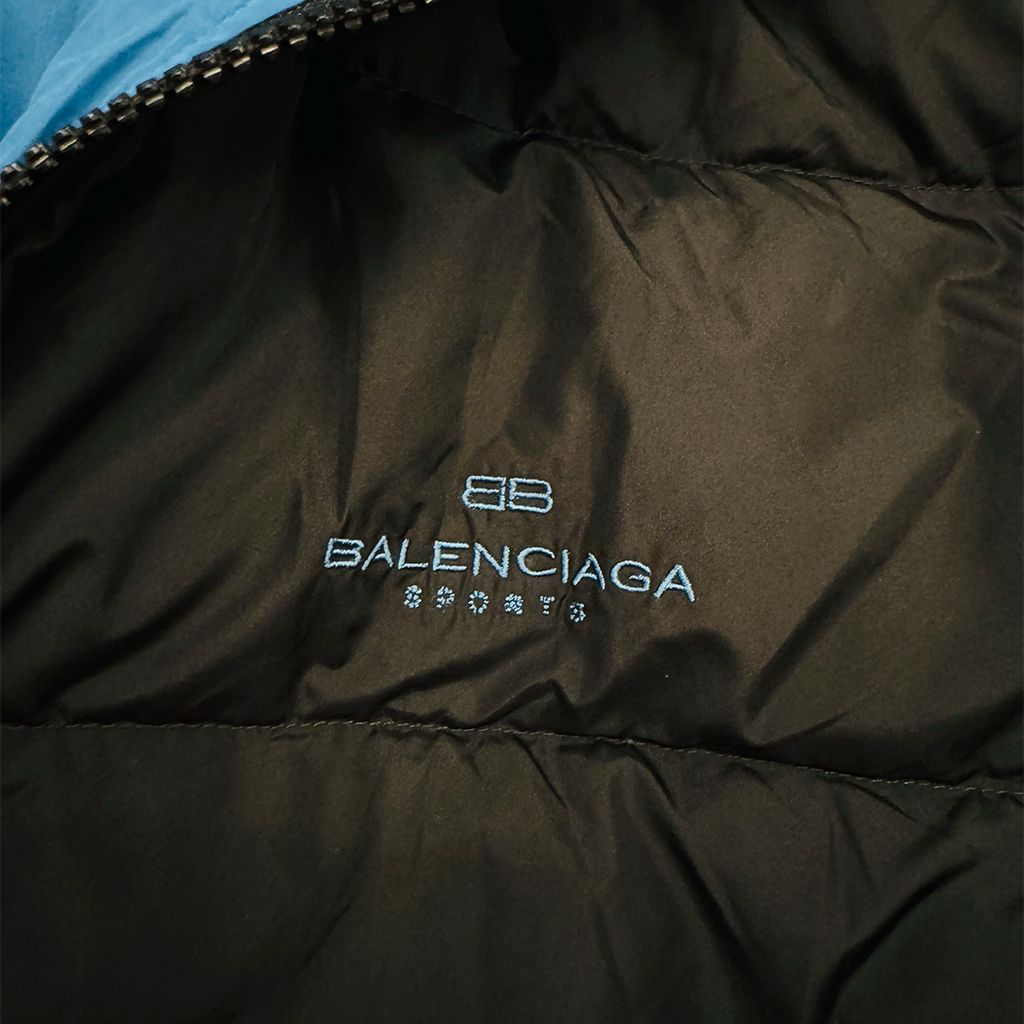 Balenciaga Reversible Vintage Black and Blue Puffer Jacket (180/92A - S)