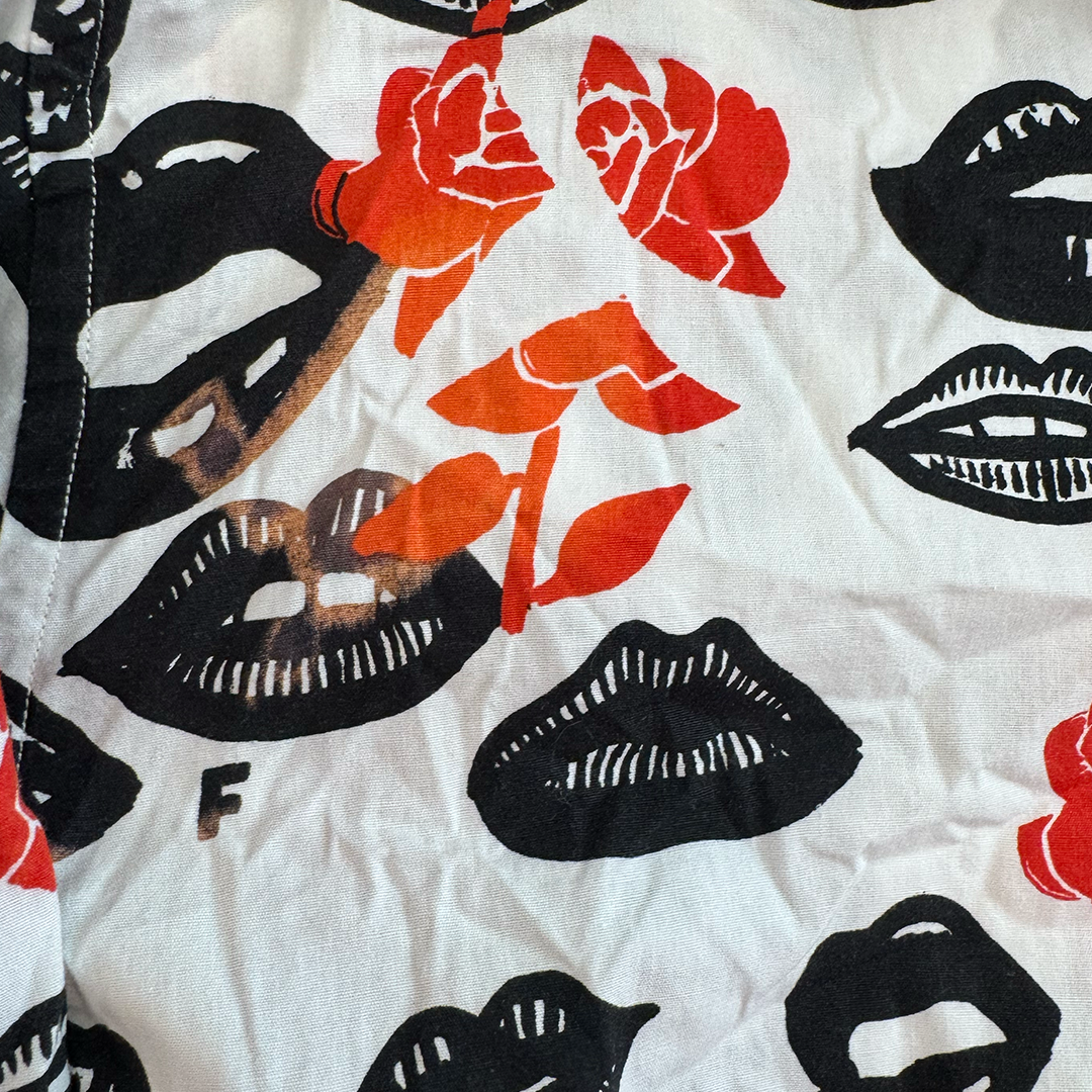 CDG Black Lips Allover Print White Button Up Shirt (XL)