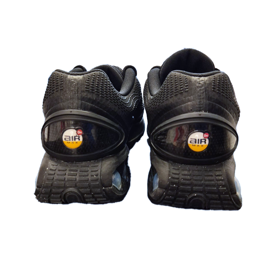 Nike Air Max DN Black (US11 - EU45) - 9/10