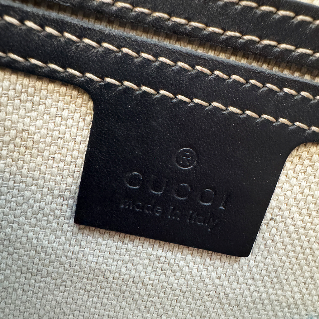 Gucci GG Supreme Blue Canvas Messenger Bag