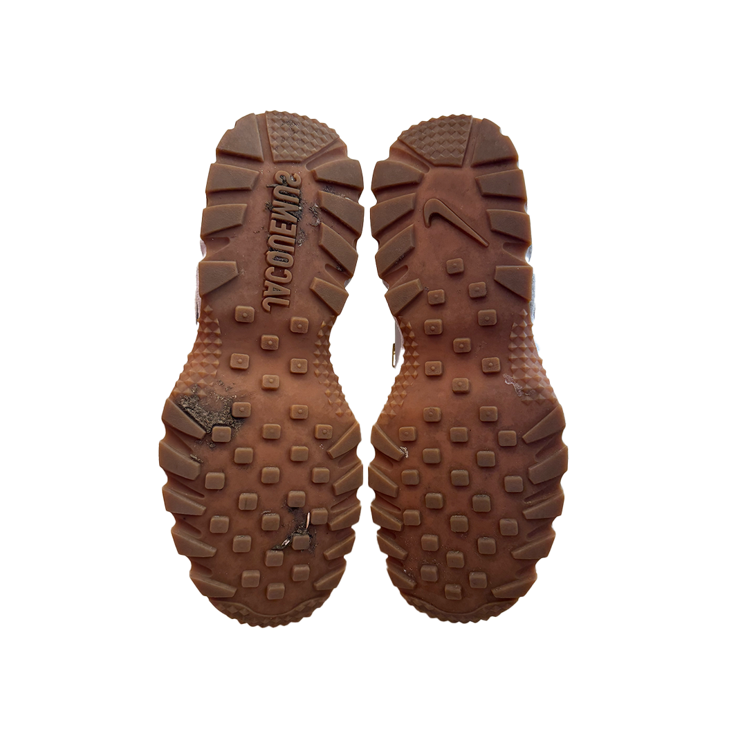 Air Humara LX Jacquemus Beige (US10 / EU44) - 8/10