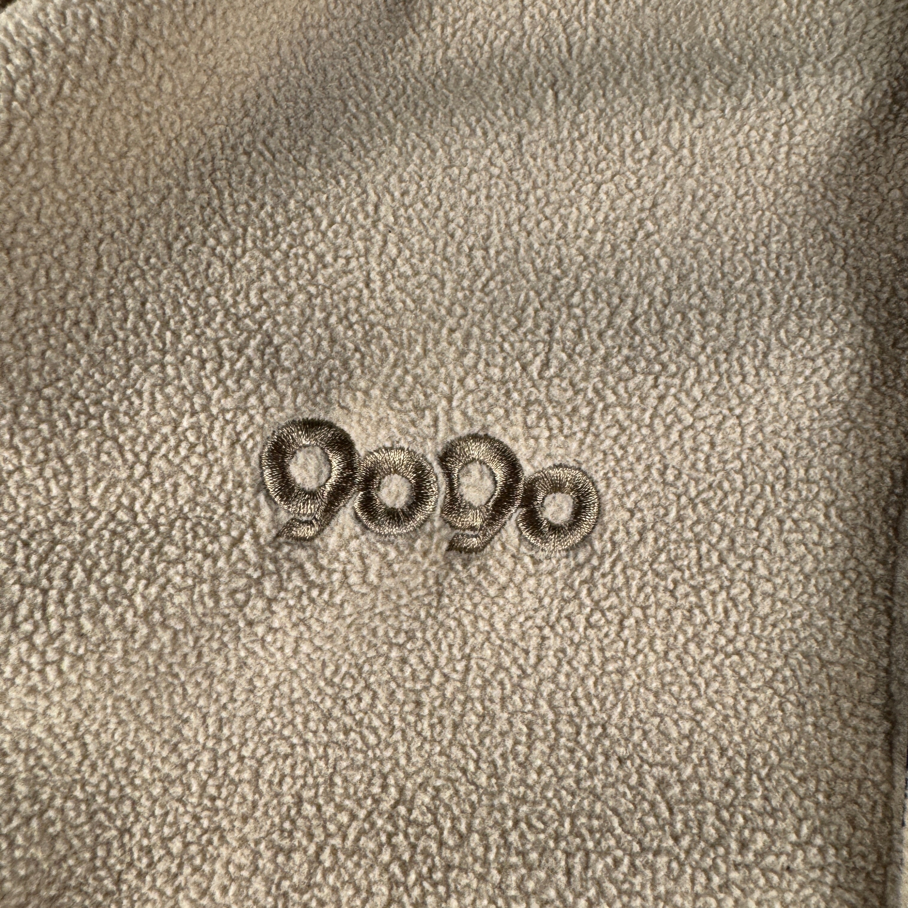 9090 Fleece Beige Sweater (L)
