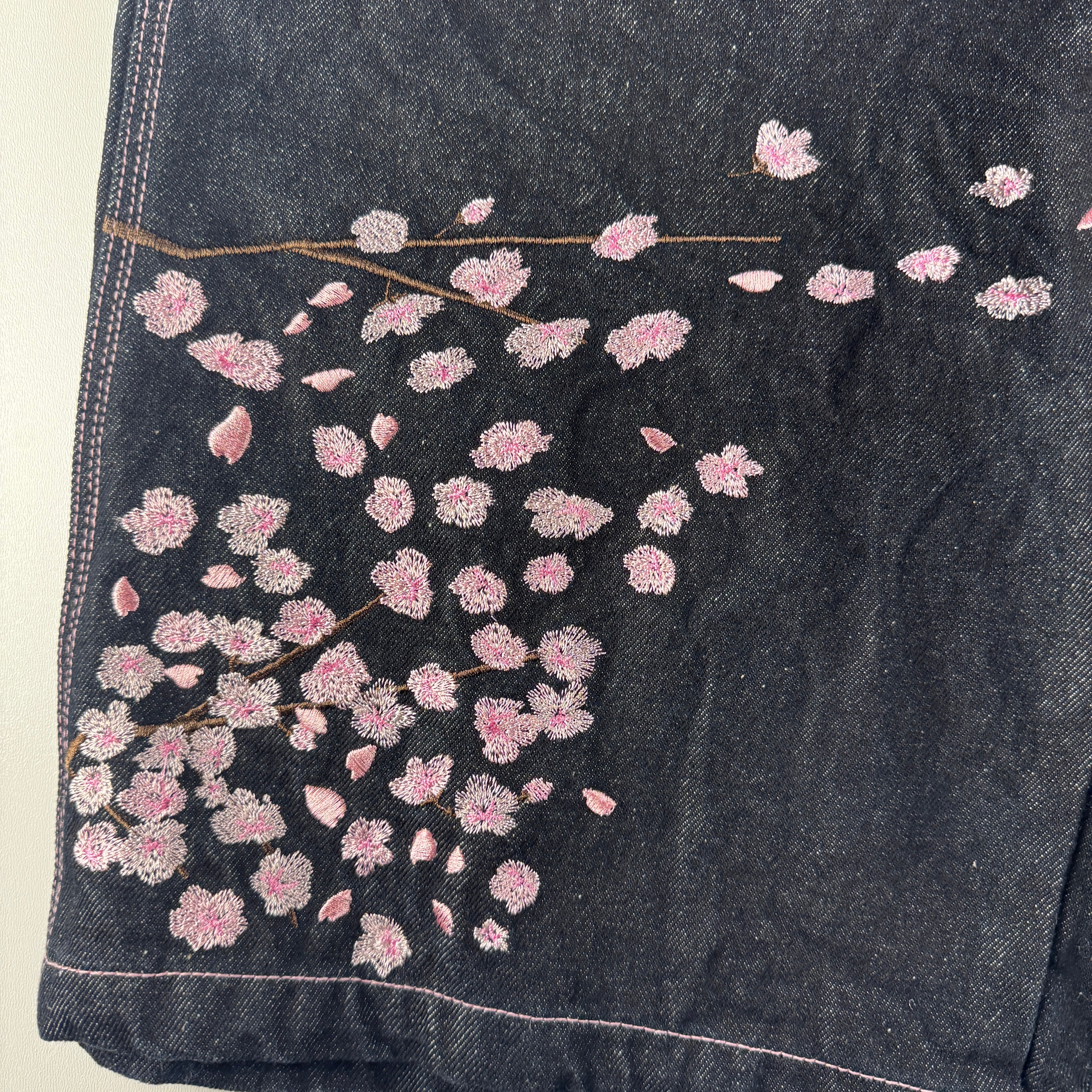 9090 Cherry Blossom Sakura Blue Short (M)