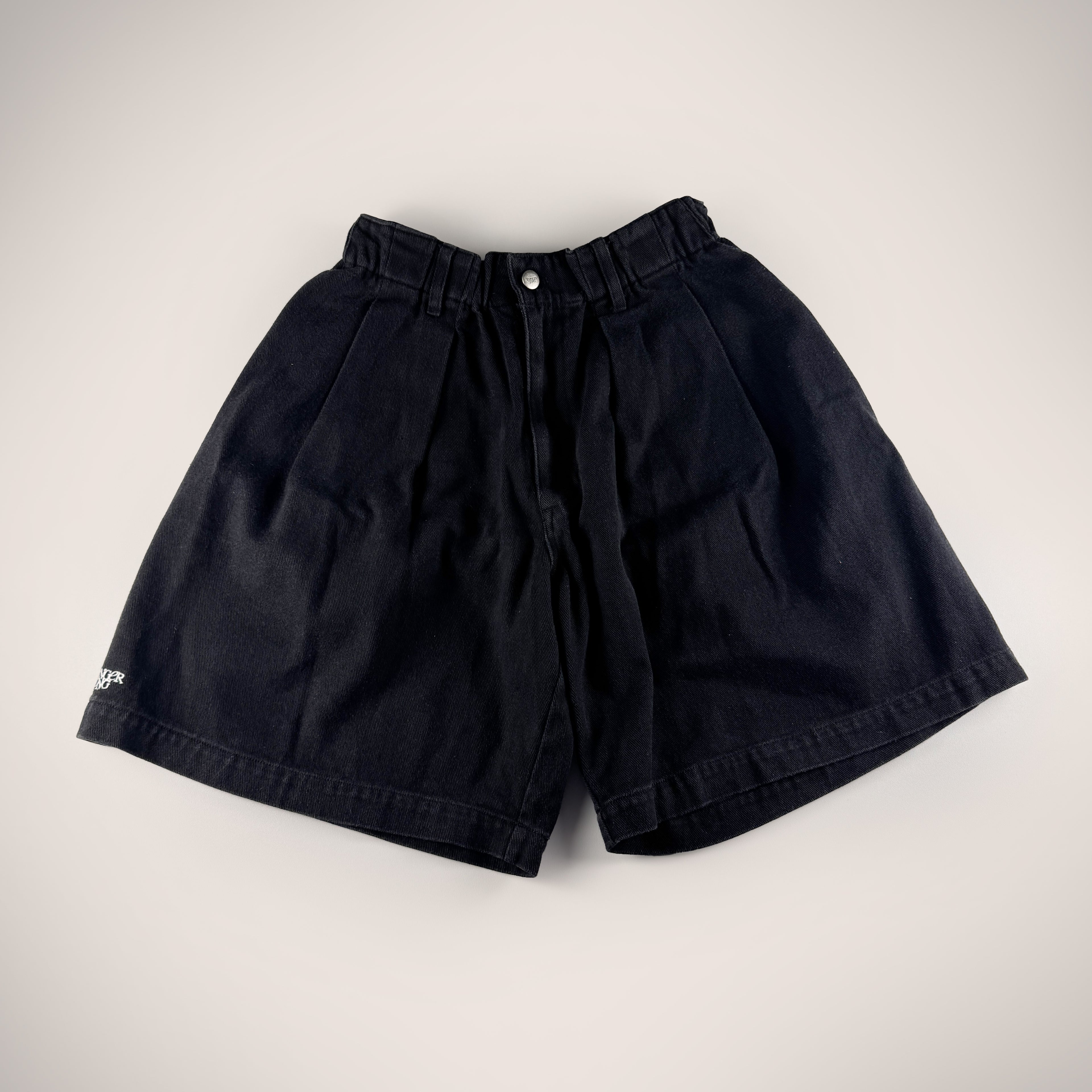 Younger Song Black Wide Short (M)