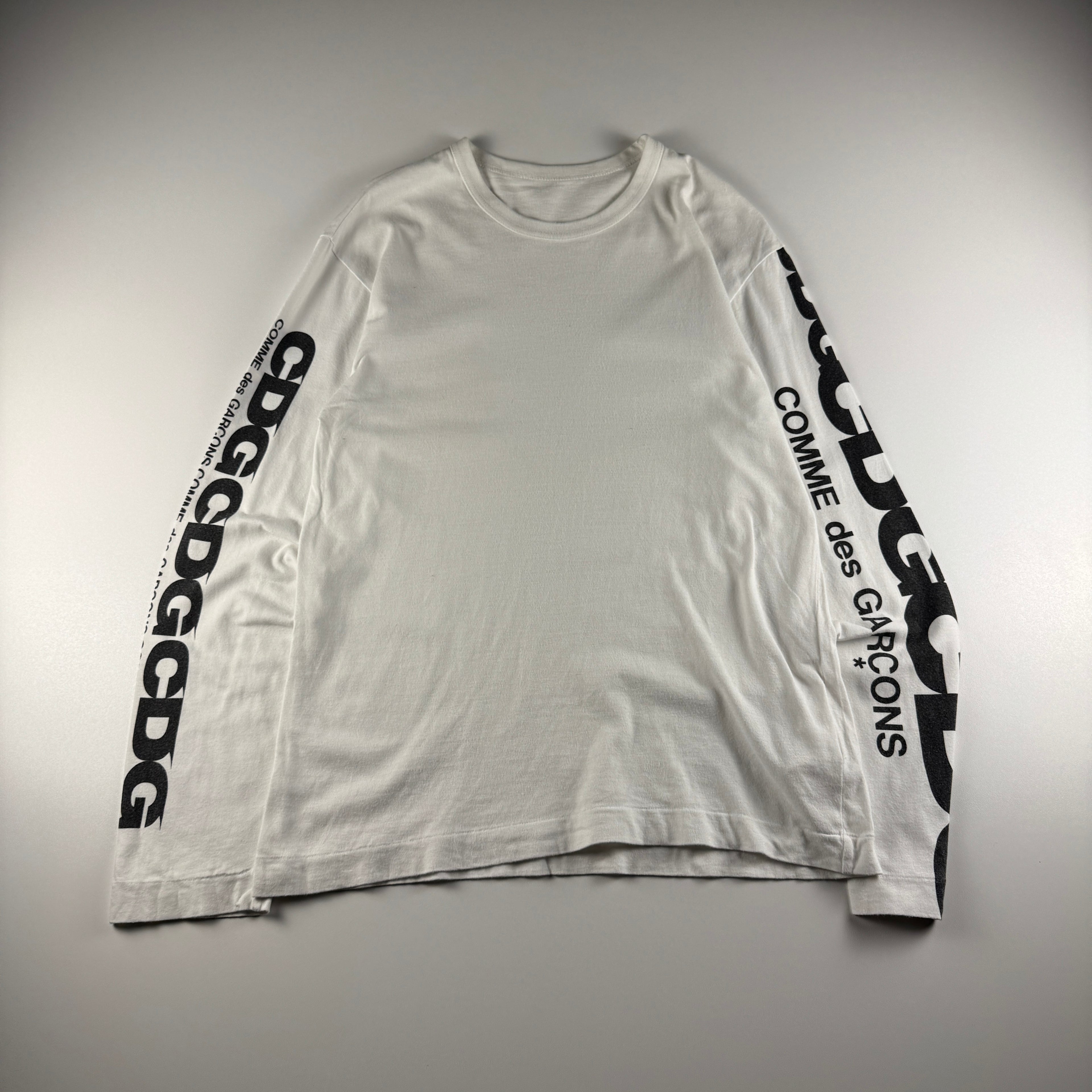 CDG Sleeve Print White Long Sleeve Tee (M)