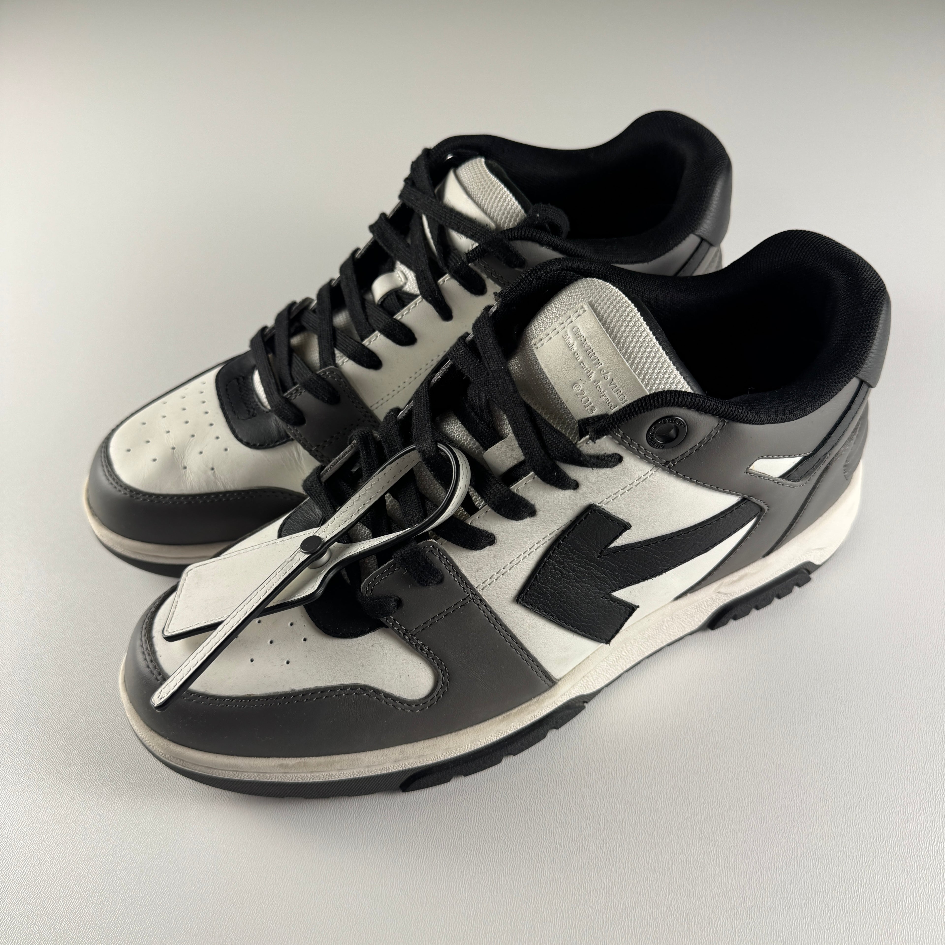 Off-White Out Of Office (OOO) Grey Black (US11 / EU45) - 9/10
