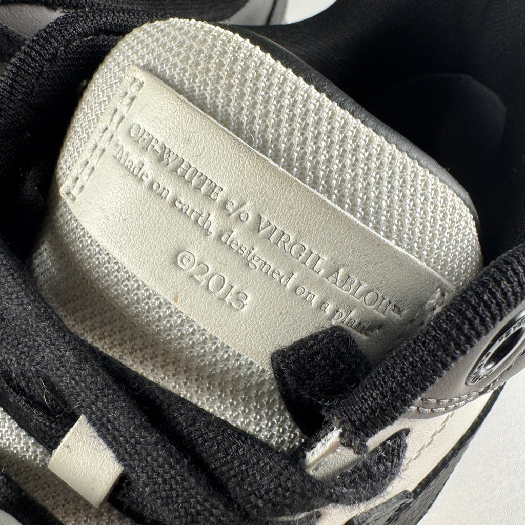 Off-White Out Of Office (OOO) Grey Black (US11 / EU45) - 9/10