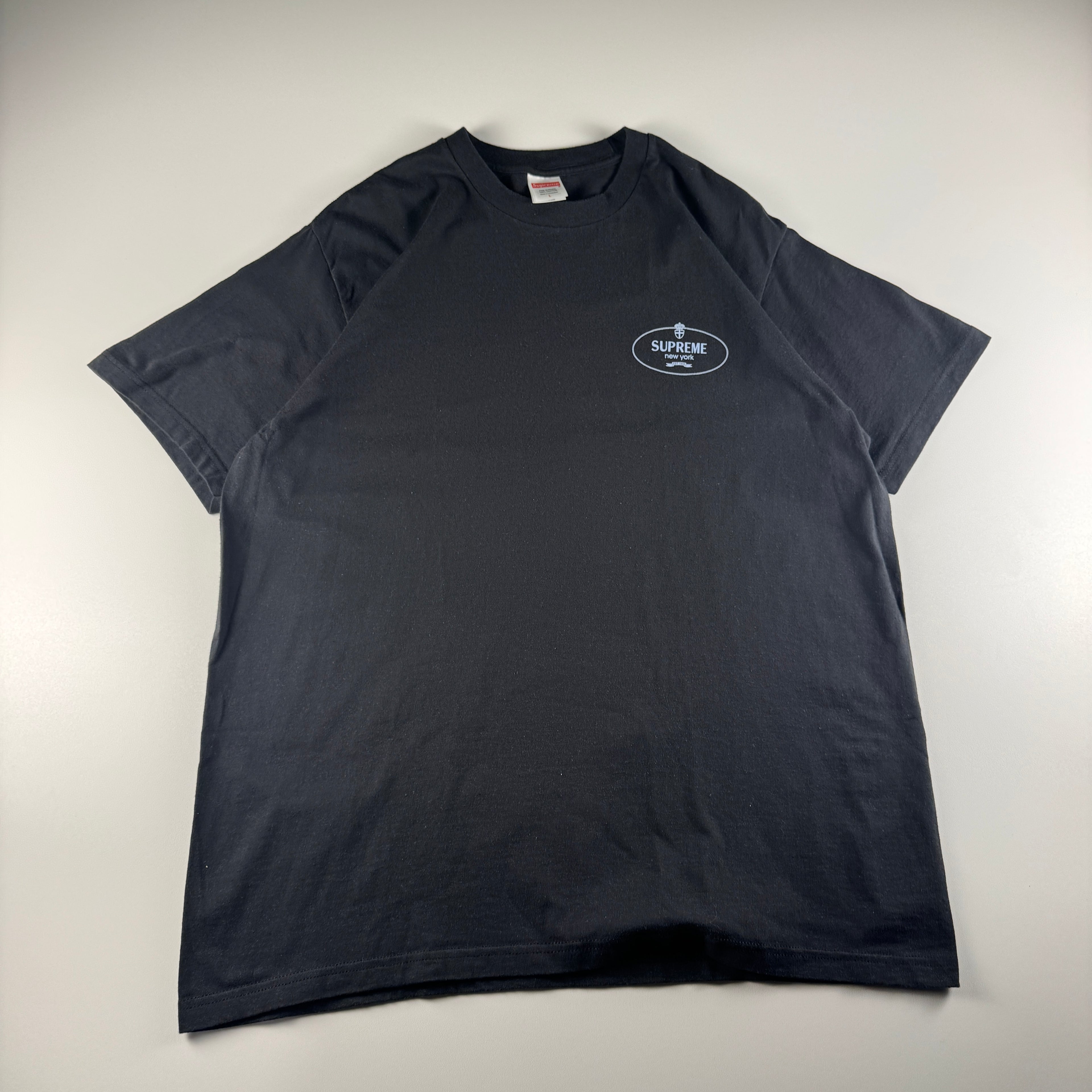 Supreme Crest Black Tee (L)