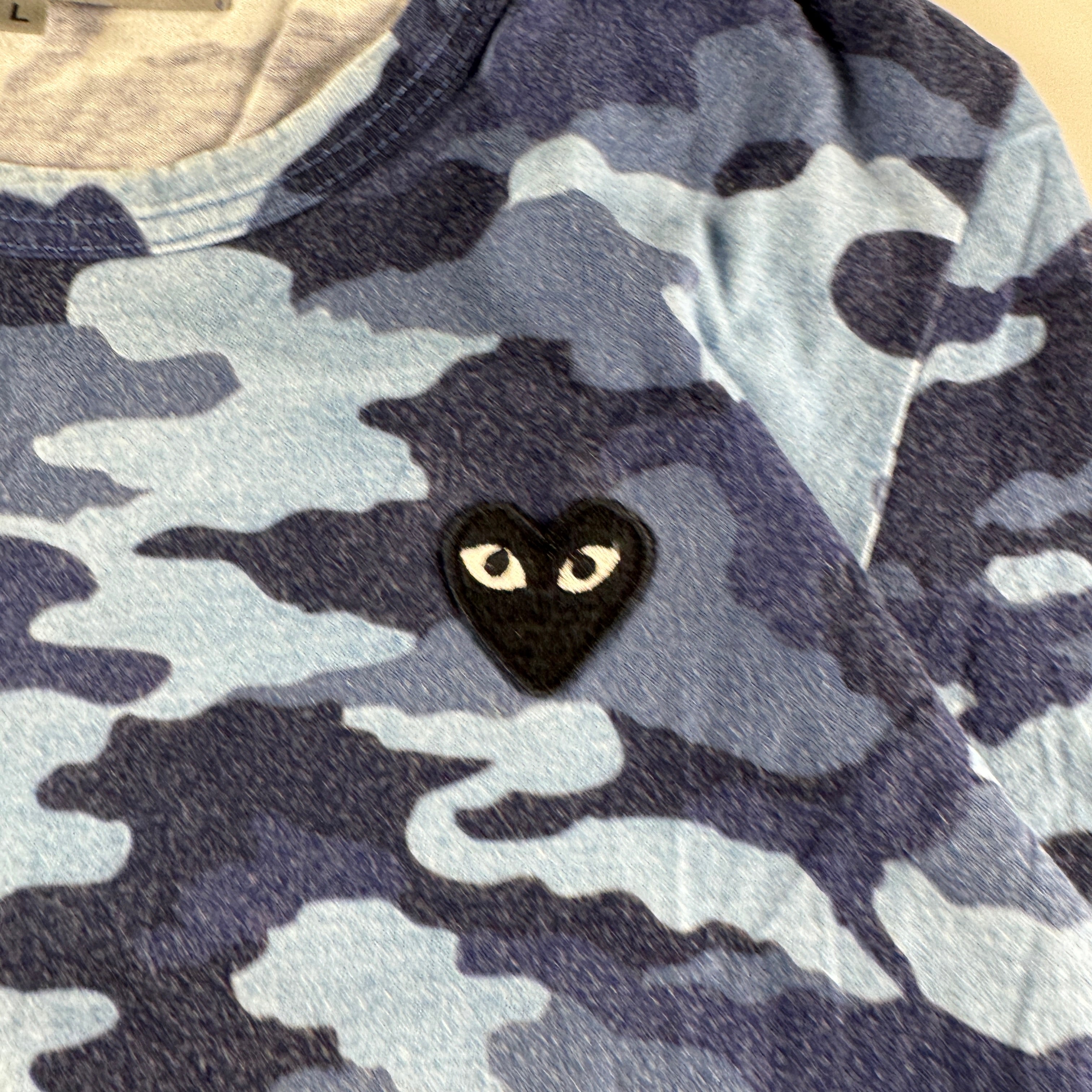 Comme des Garçons Play Blue Camo L/S Tee (L)