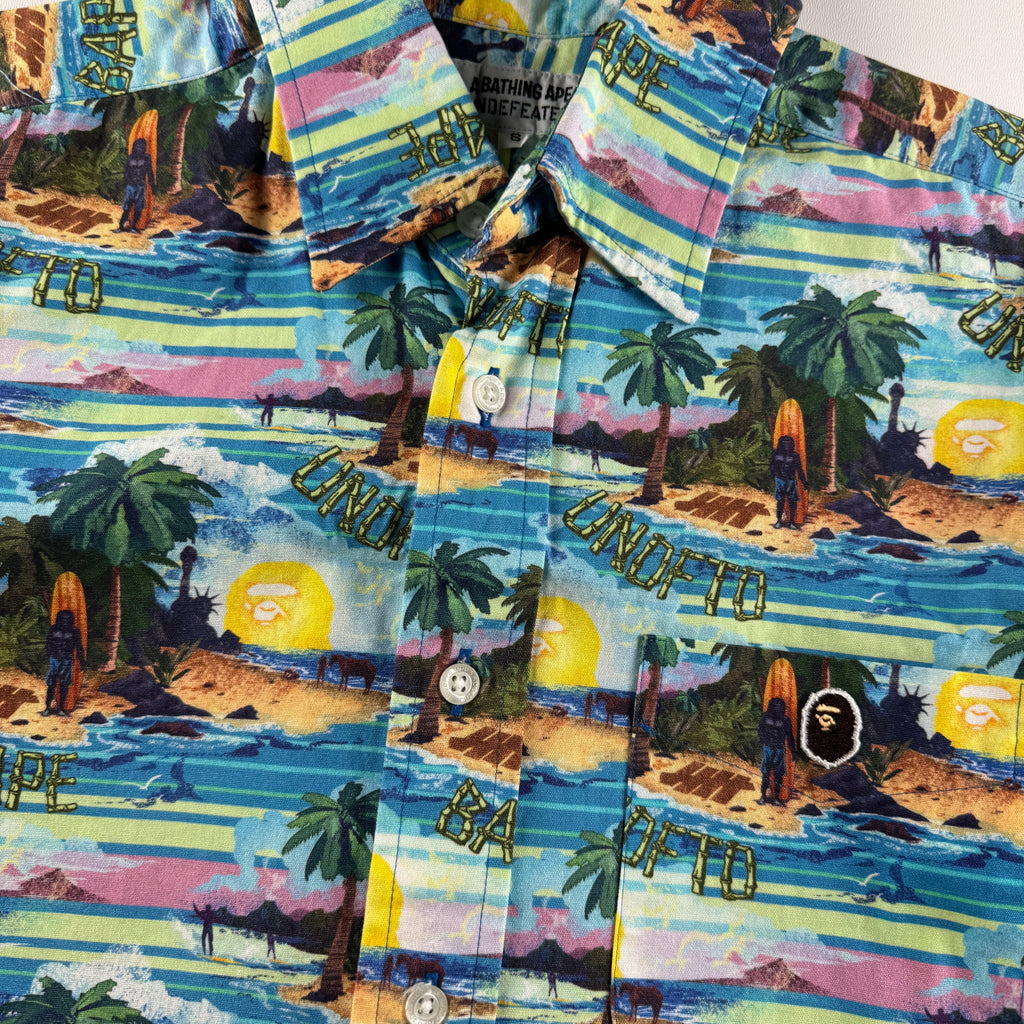 BAPE x Undefeated Aloha S/S Shirt (S)