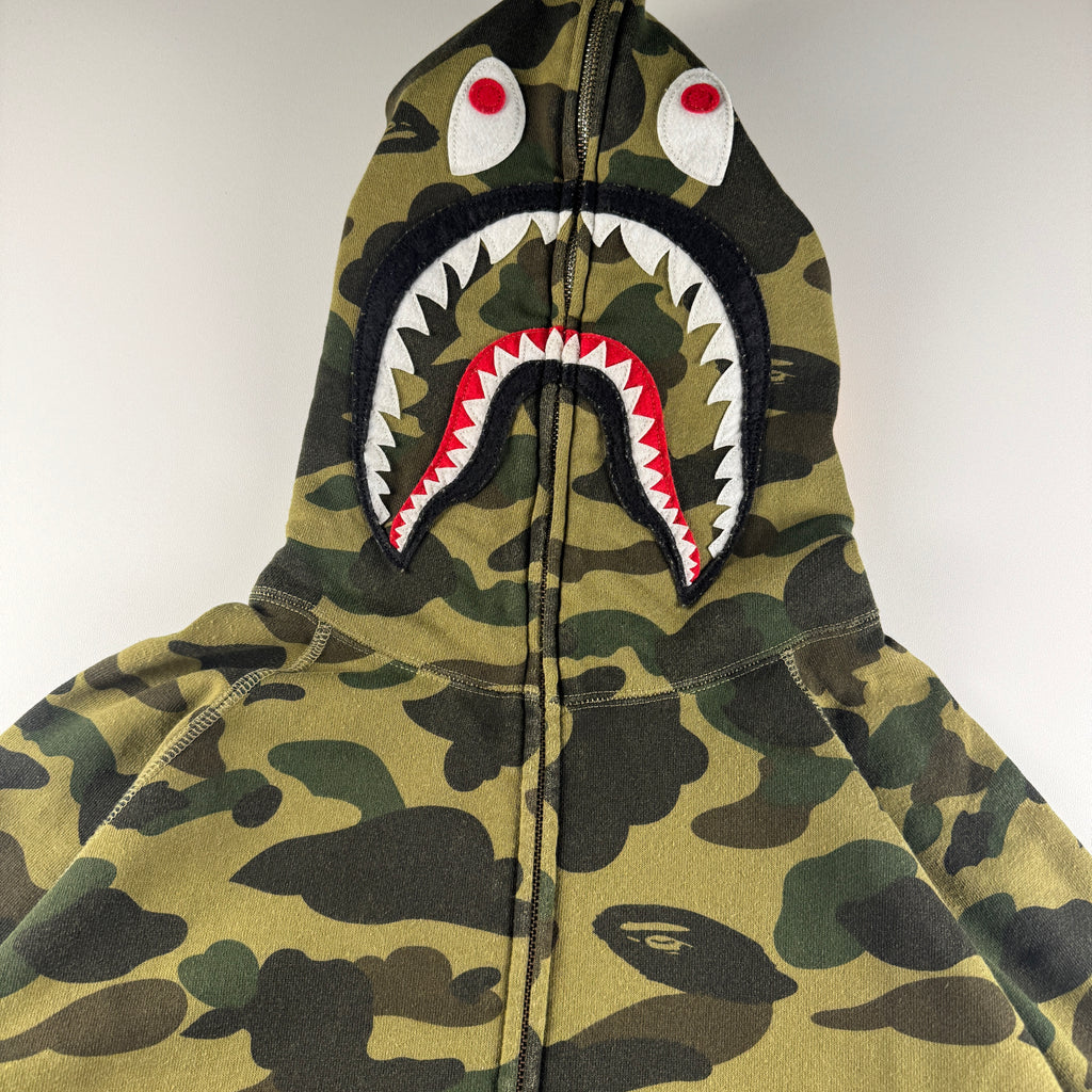BAPE Camo Shark Zip Hoodie (L)