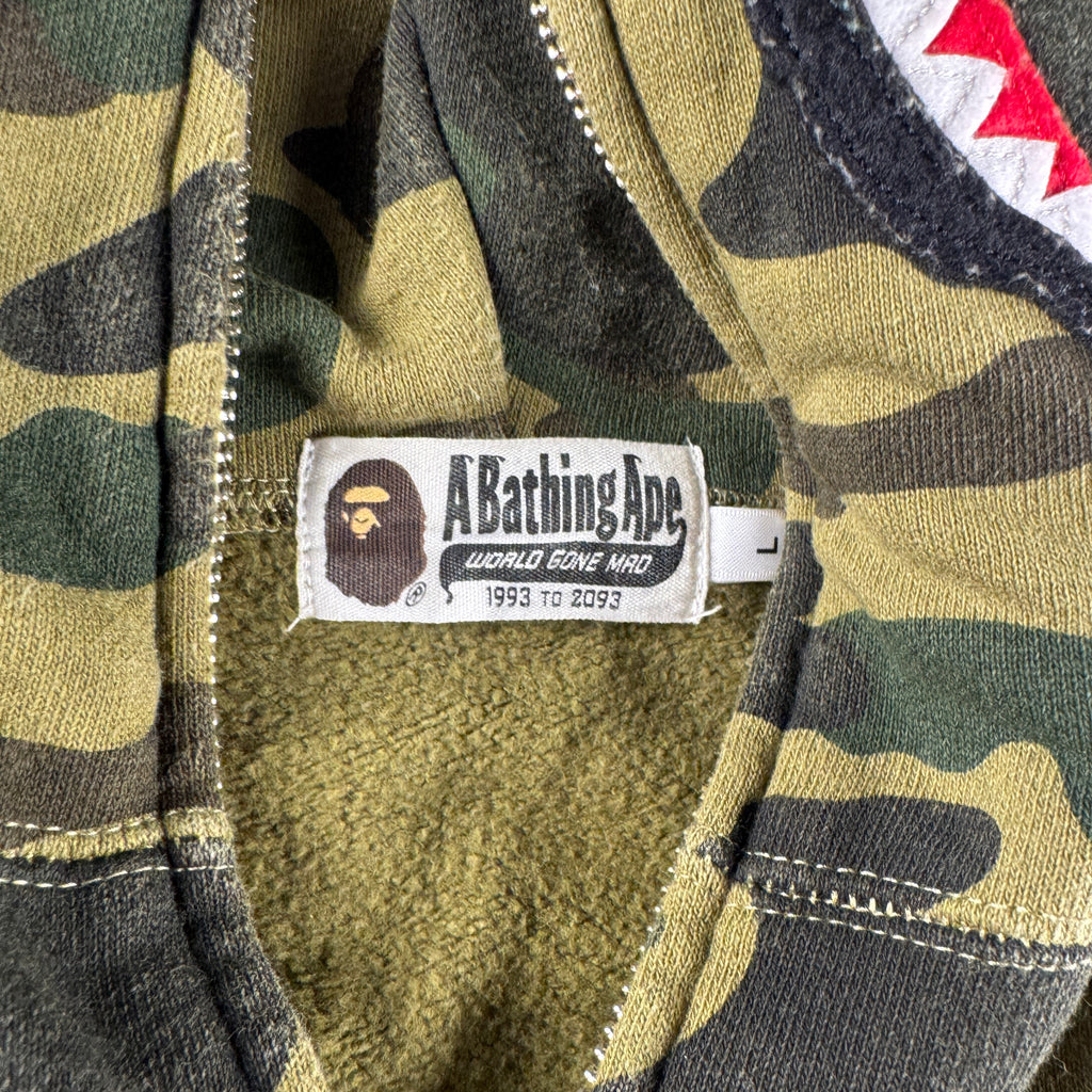 BAPE Camo Shark Zip Hoodie (L)