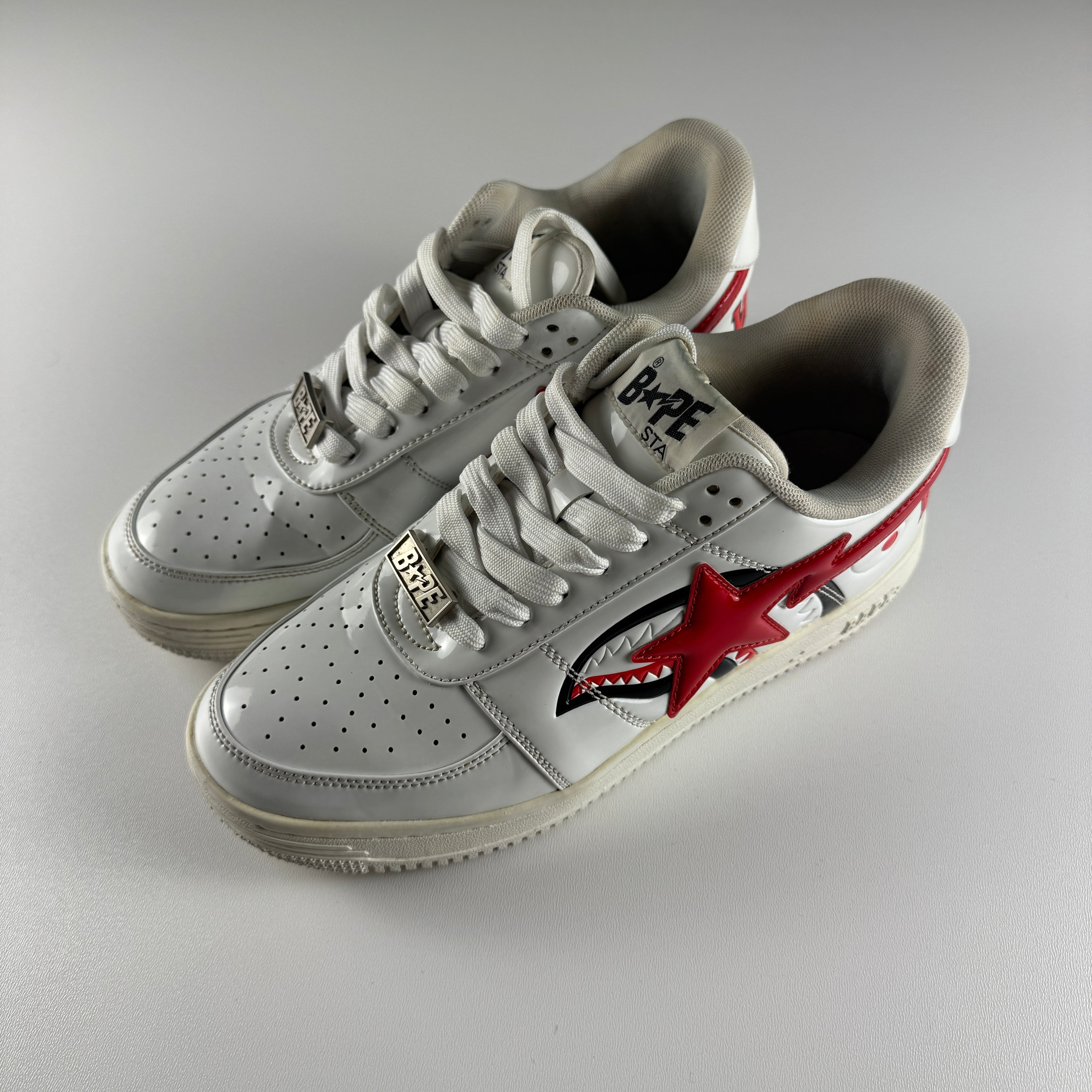 Bape Sta Low Shark White (US8 / EU41) - 8.5/10