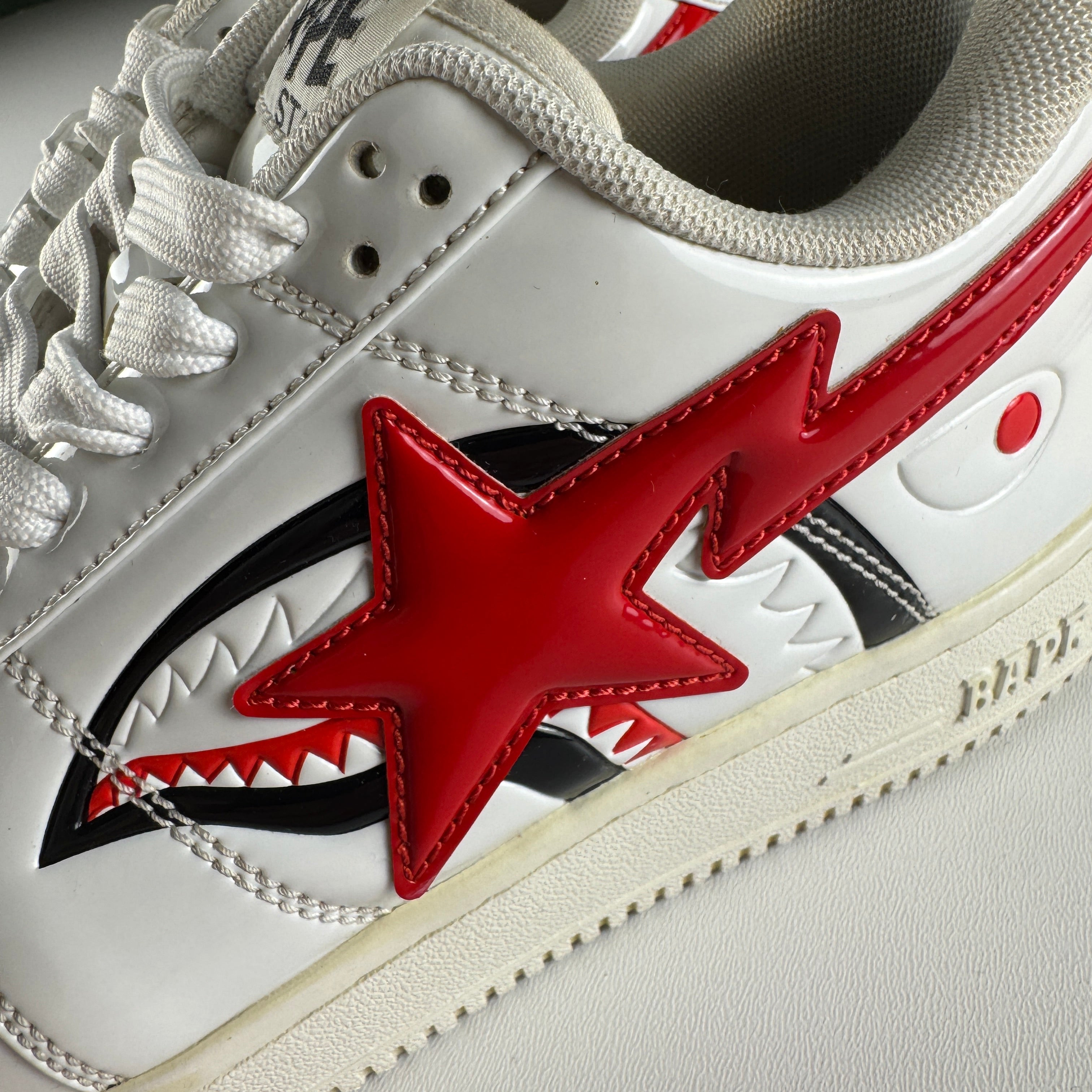 Bape Sta Low Shark White (US8 / EU41) - 8.5/10
