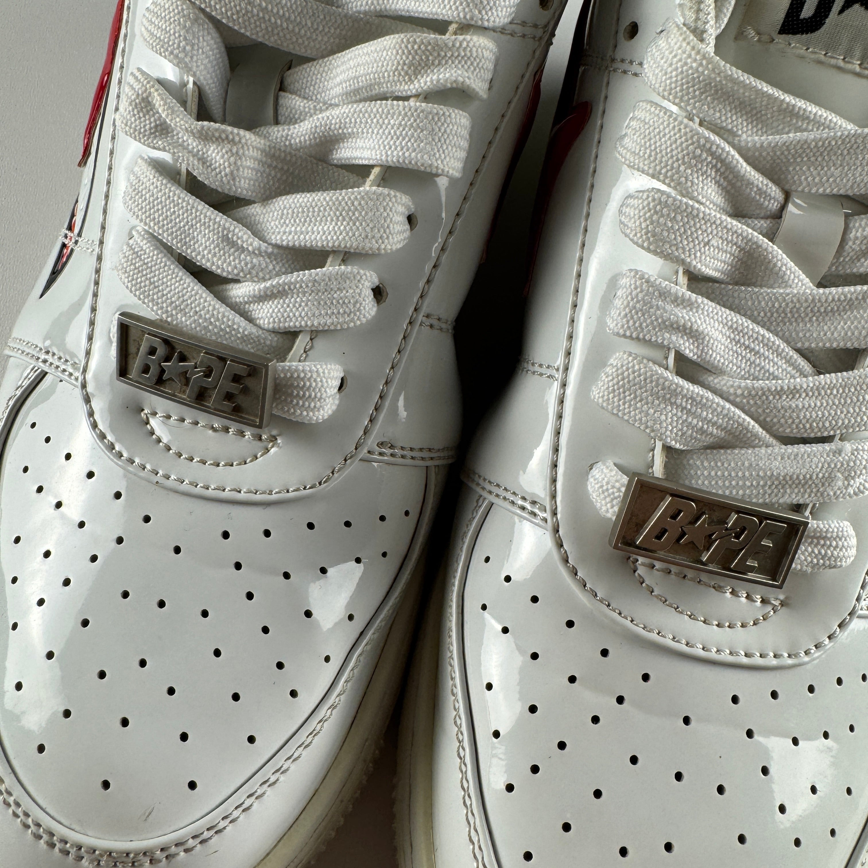 Bape Sta Low Shark White (US8 / EU41) - 8.5/10