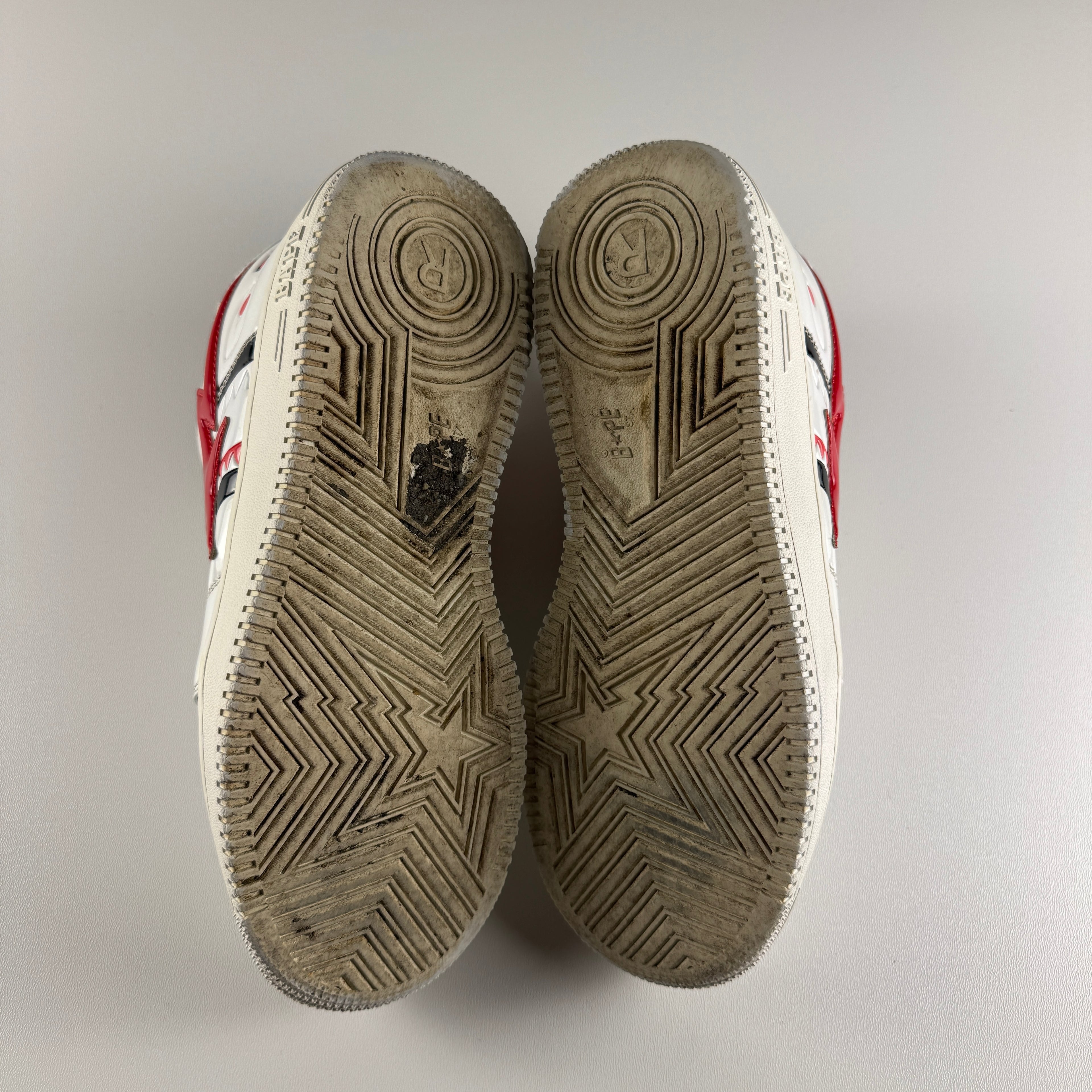 Bape Sta Low Shark White (US8 / EU41) - 8.5/10