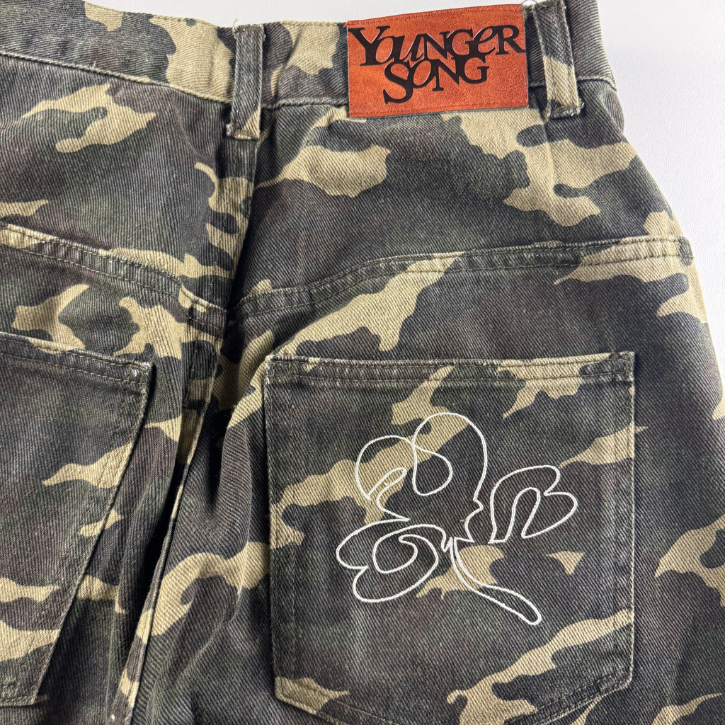 Younger Song Green Camouflage Shorts (M)