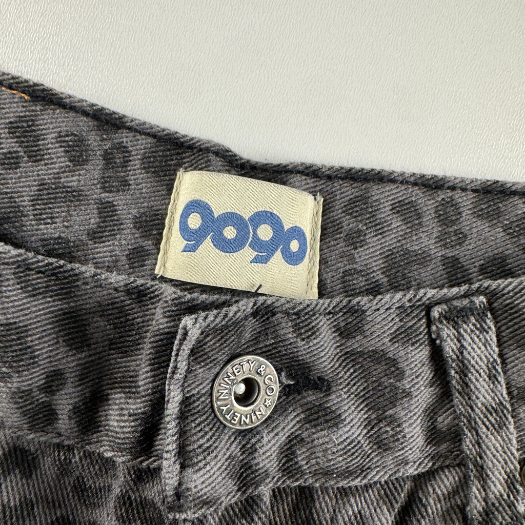 9090 Leopard Grey Baggy Shorts (L)