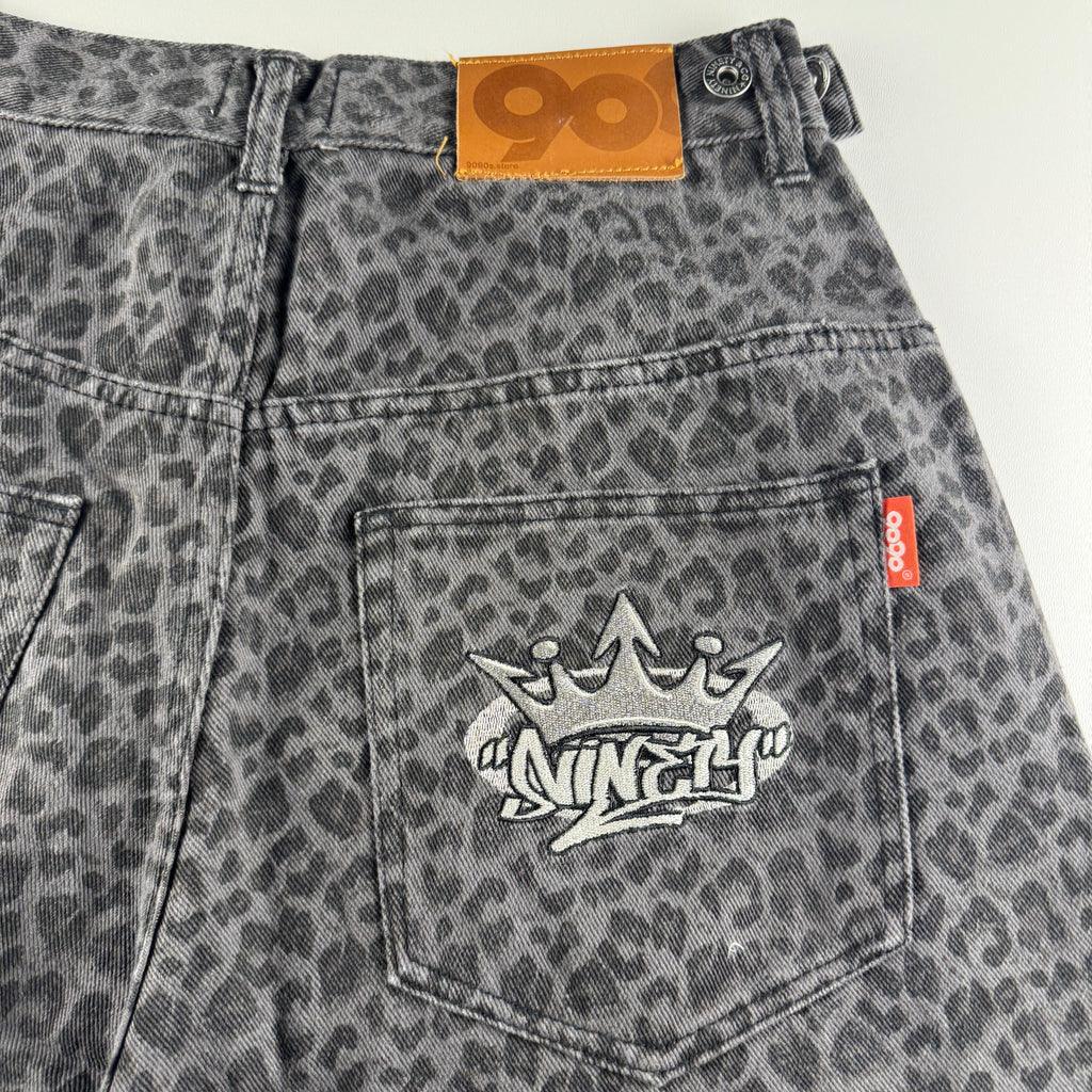 9090 Leopard Grey Baggy Shorts (L)
