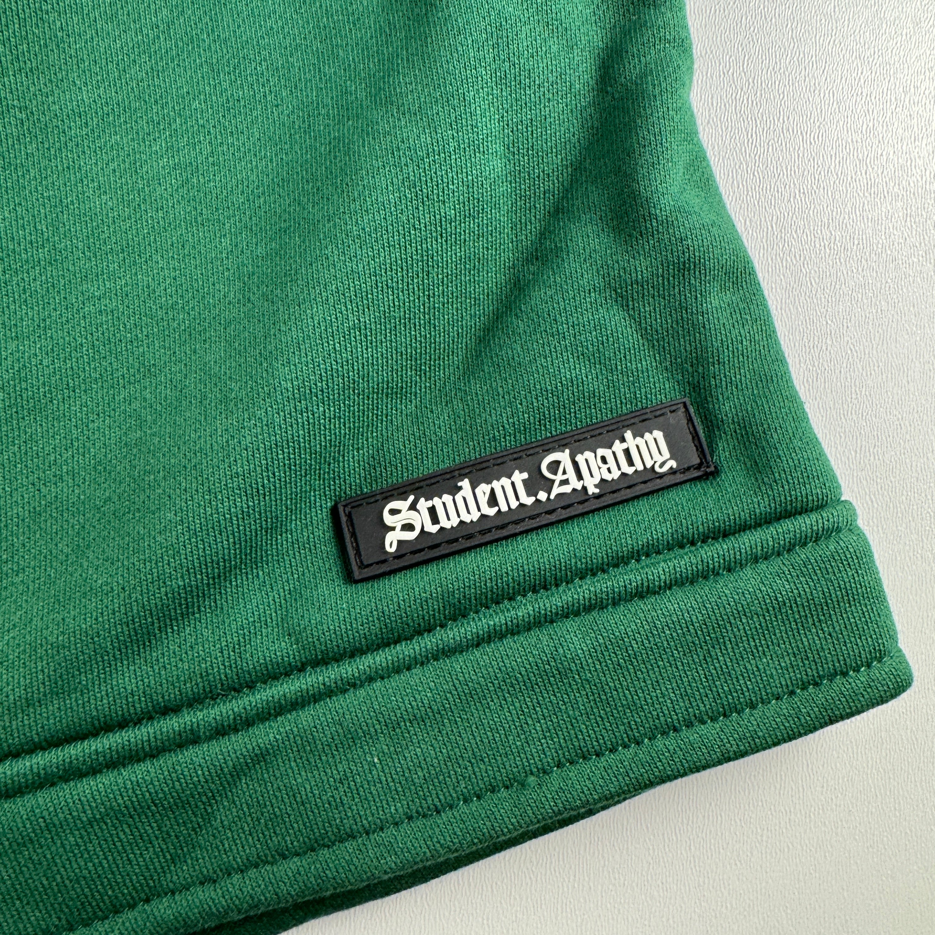 Student Apathy Sweat Half Pants Green (L)