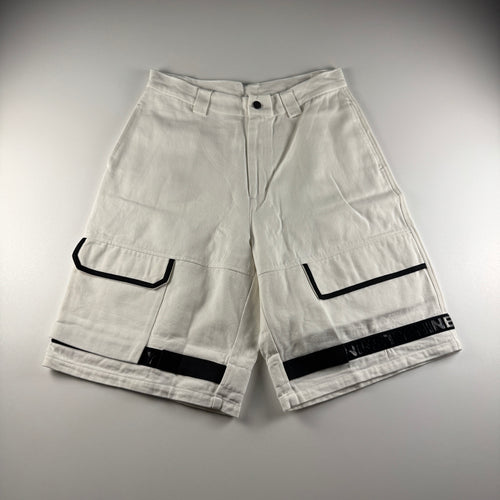 9090 Circle Logo White Wide Shorts (M)