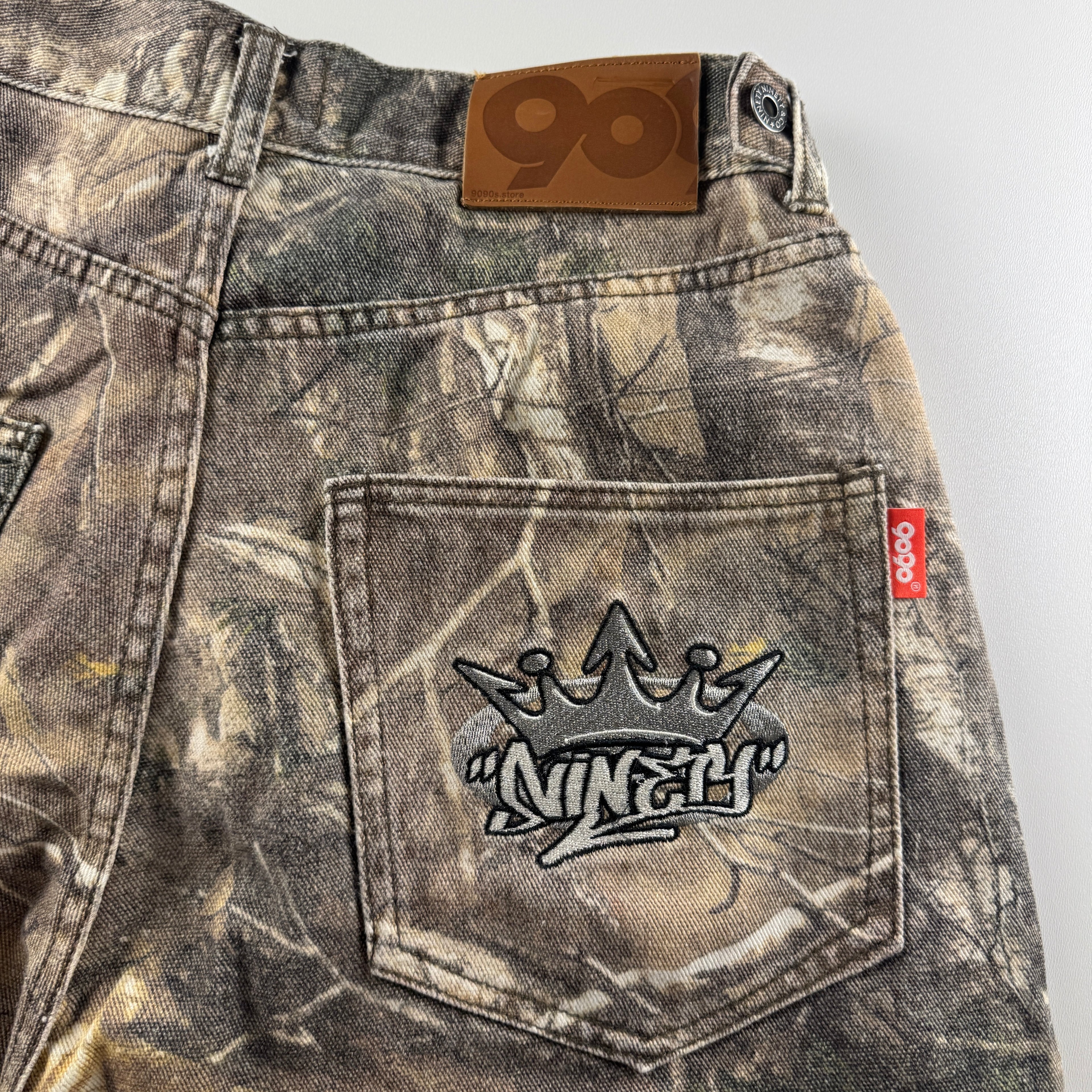 9090 Realtree Camo Short (L)