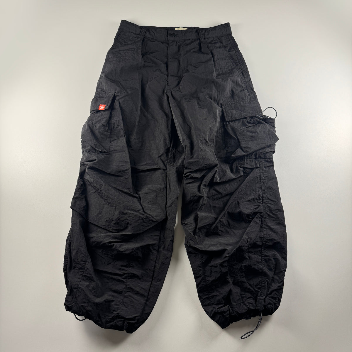 9090 Nylon Cargo Black Track Pants (M)