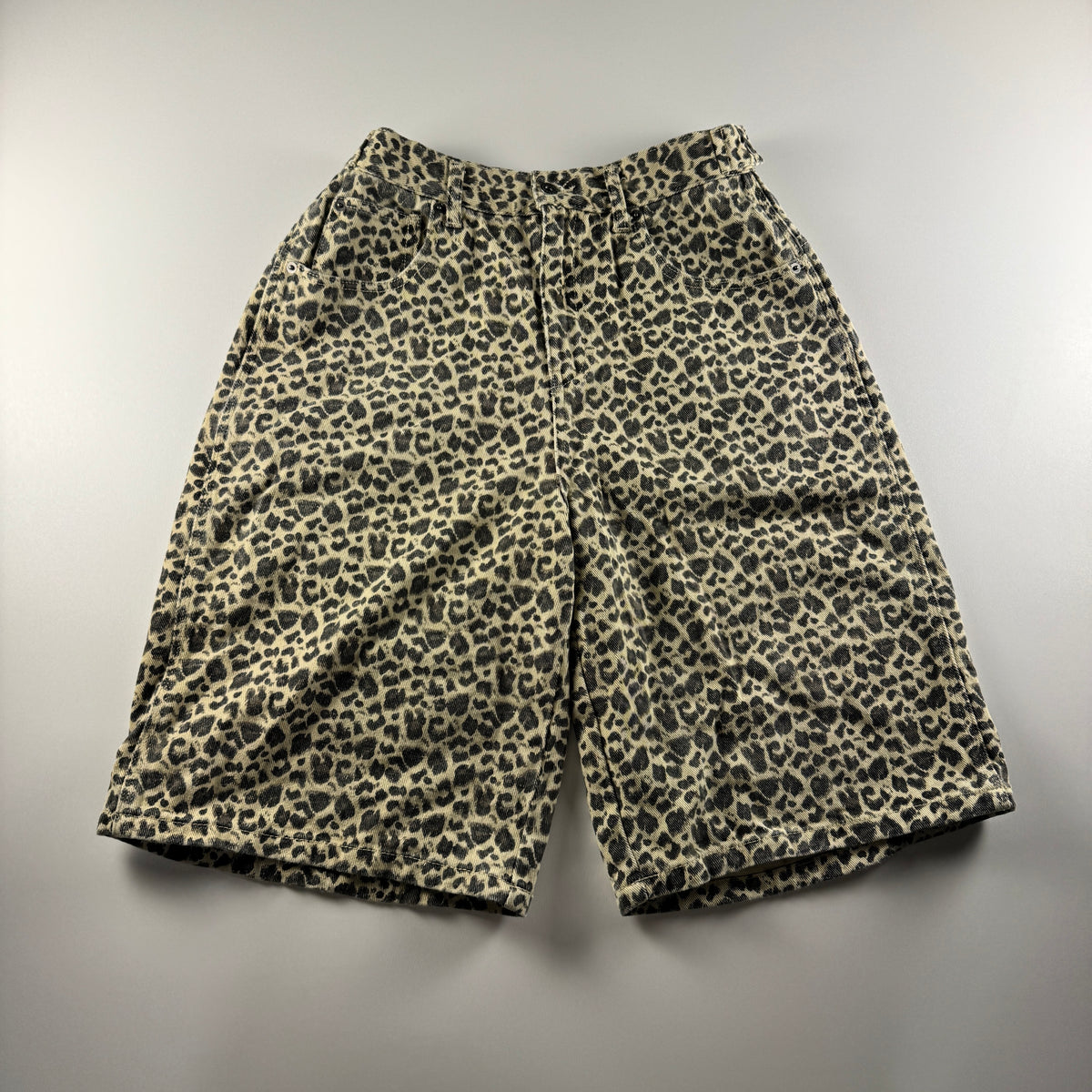 9090 Leopard Beige Wide Shorts (M)