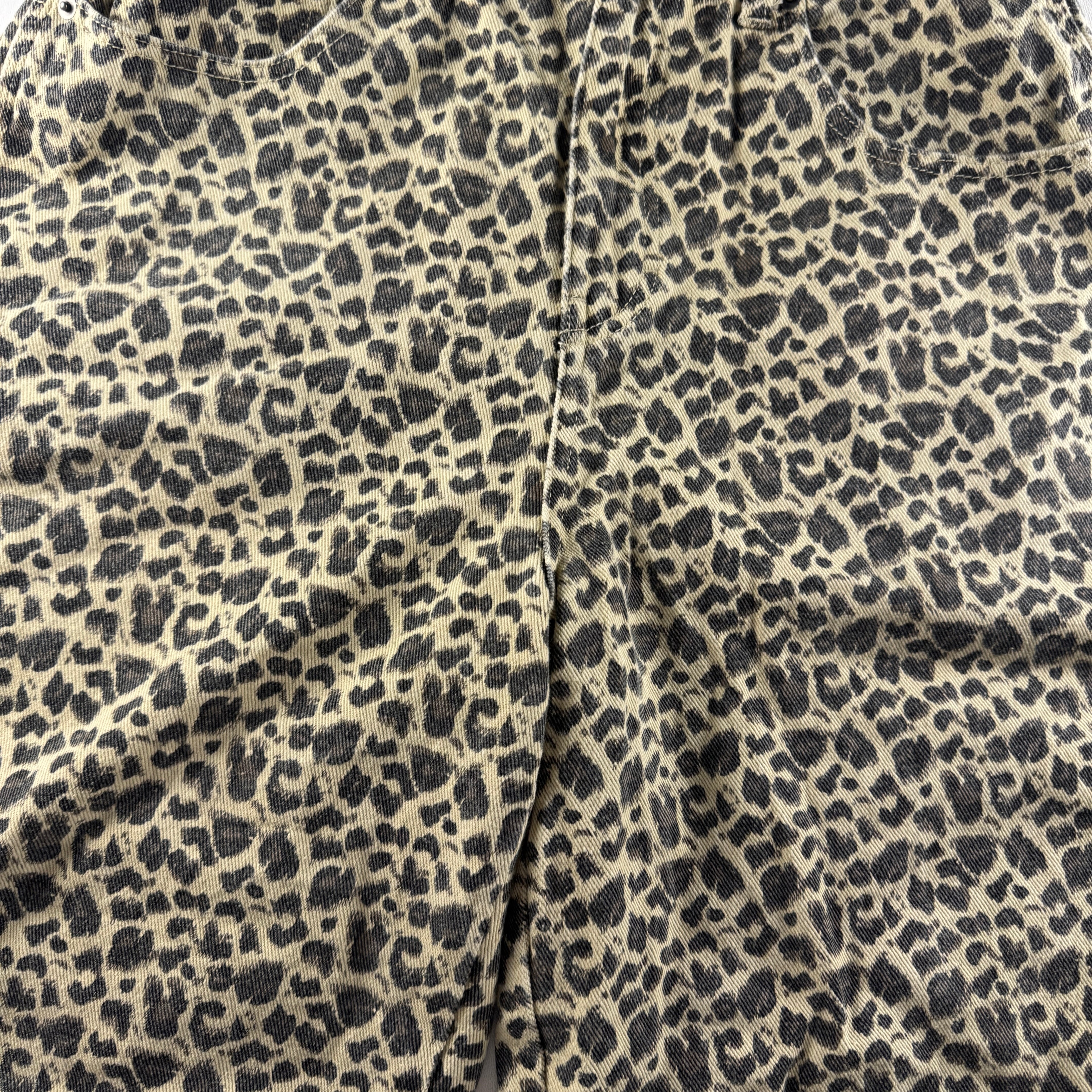 9090 Leopard Beige Wide Shorts (M)