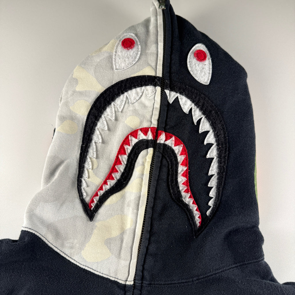 BAPE Camo Black Shark Zip Hoodie (L)