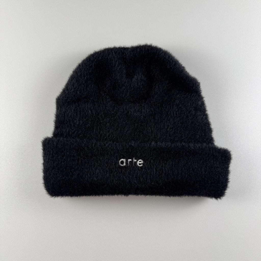 Arte Fuzzy Black Beanie (OS)