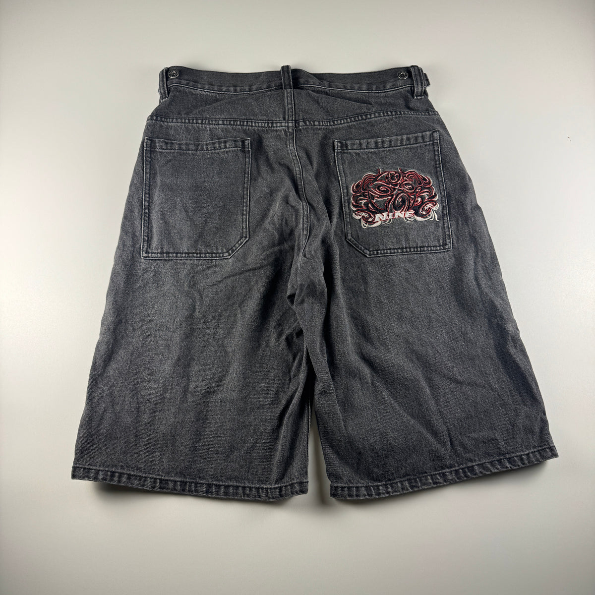 9090 x PIKO Embroidered Black Short (M)