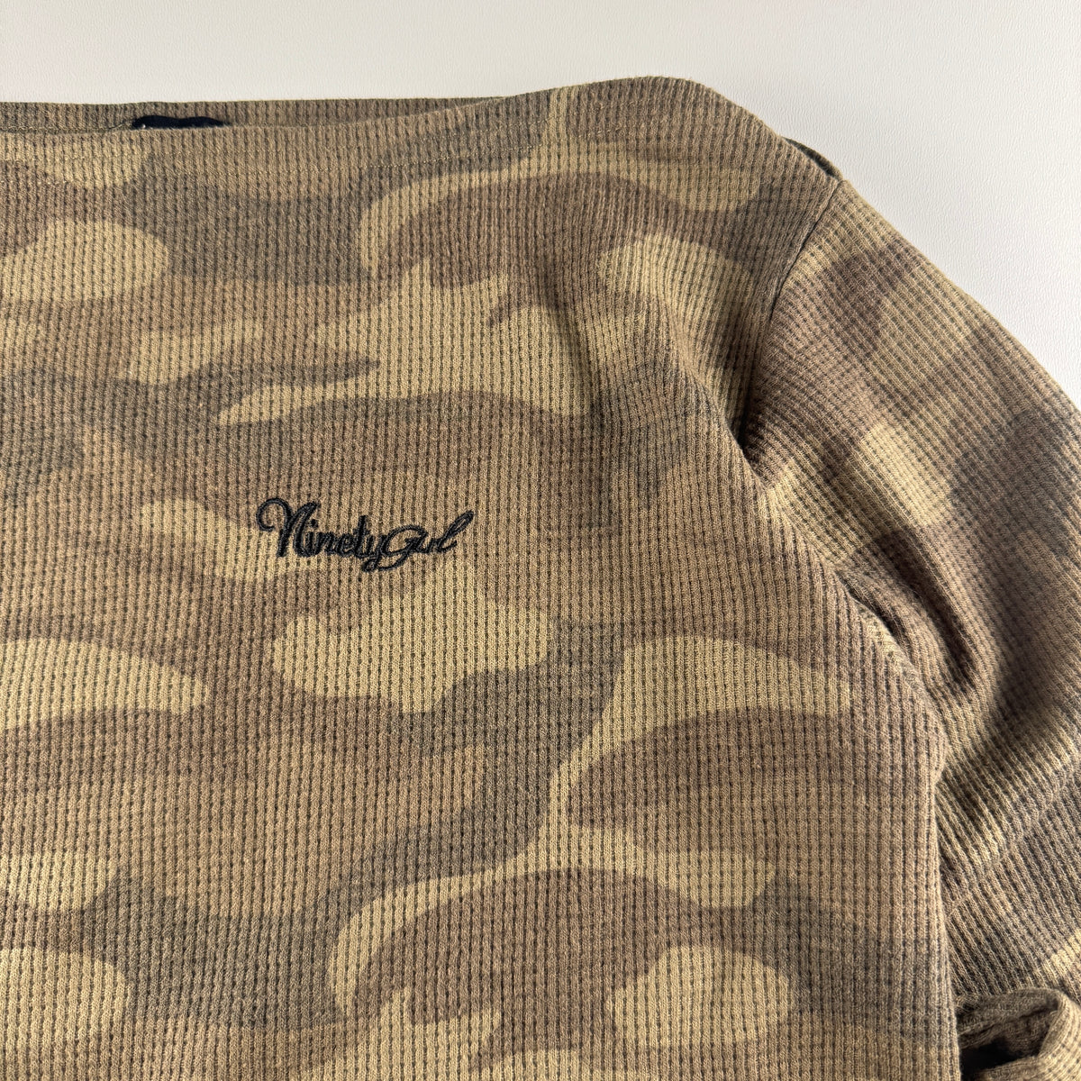 9090 Girl Camo Waffle Long Sleeve Top (One Size)