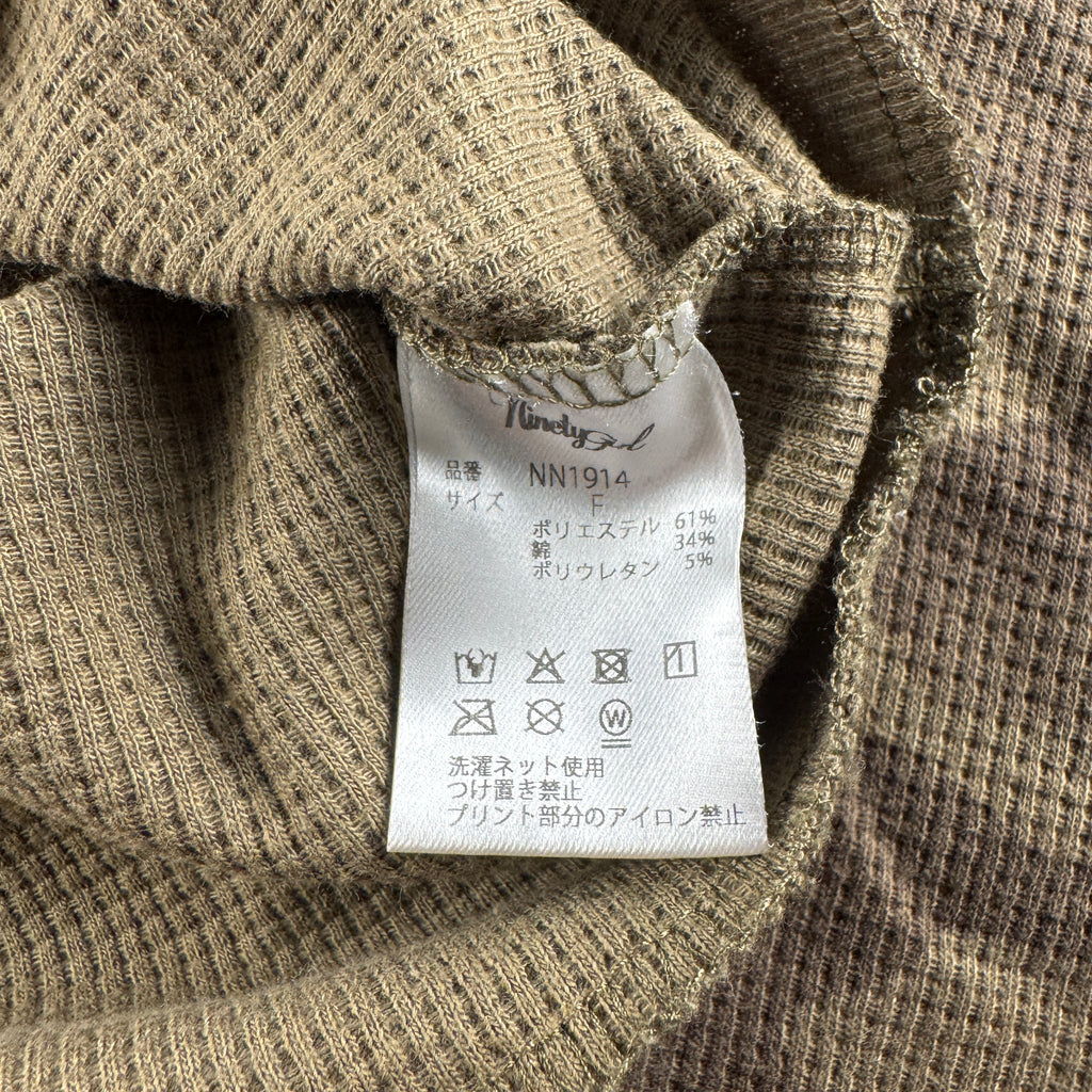 9090 Girl Camo Waffle Long Sleeve Top (One Size)