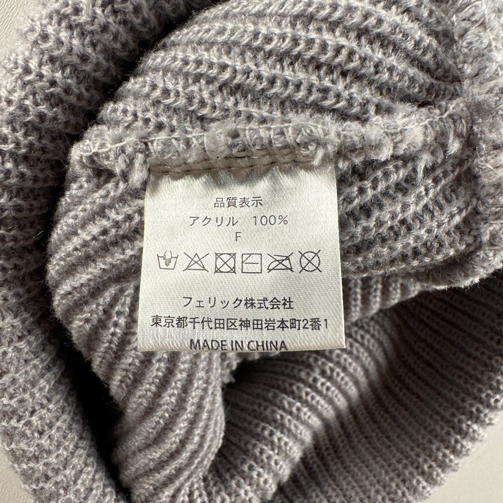 9090 Logo Embroidered Beanie Grey
