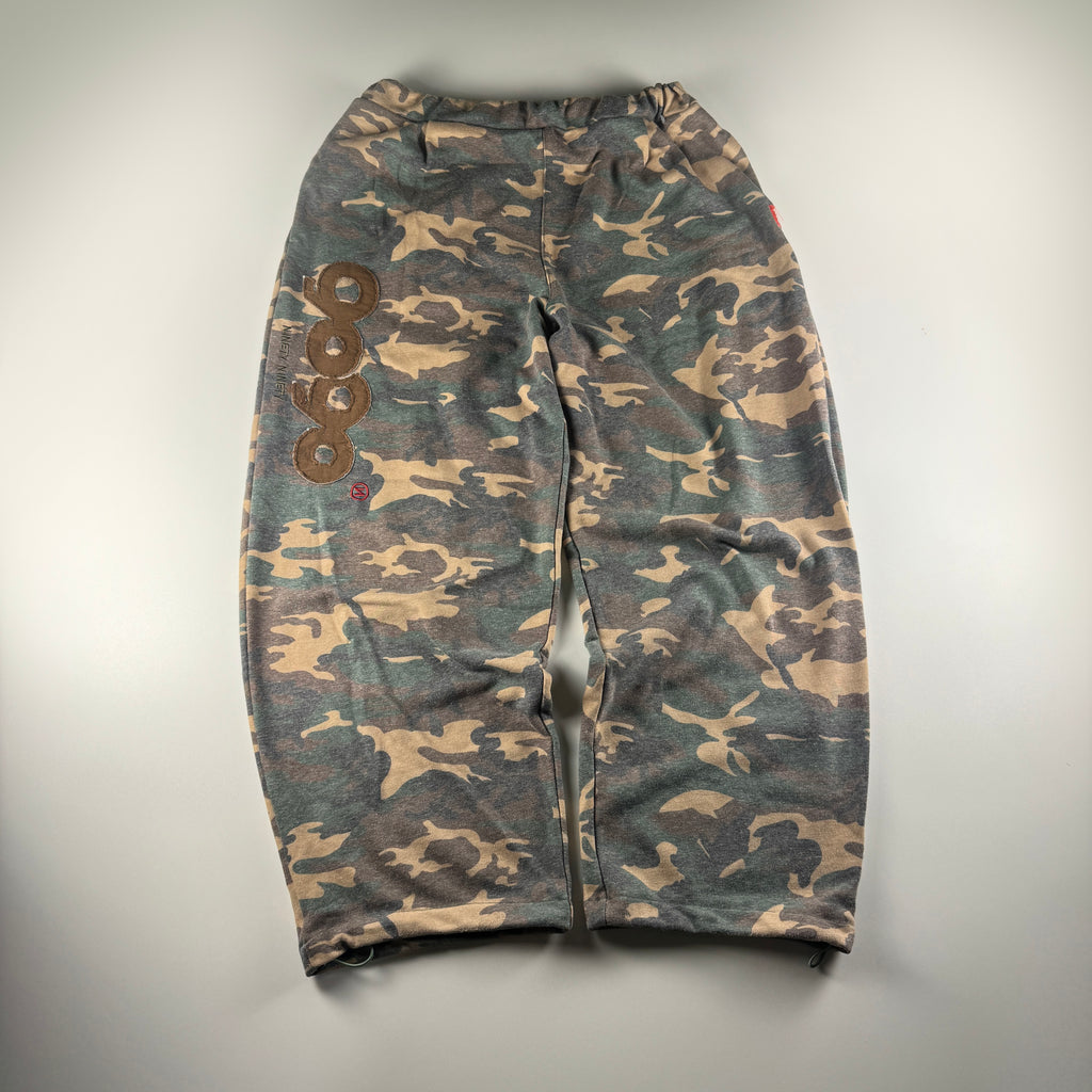 9090 Camo Sweat Pants (L)