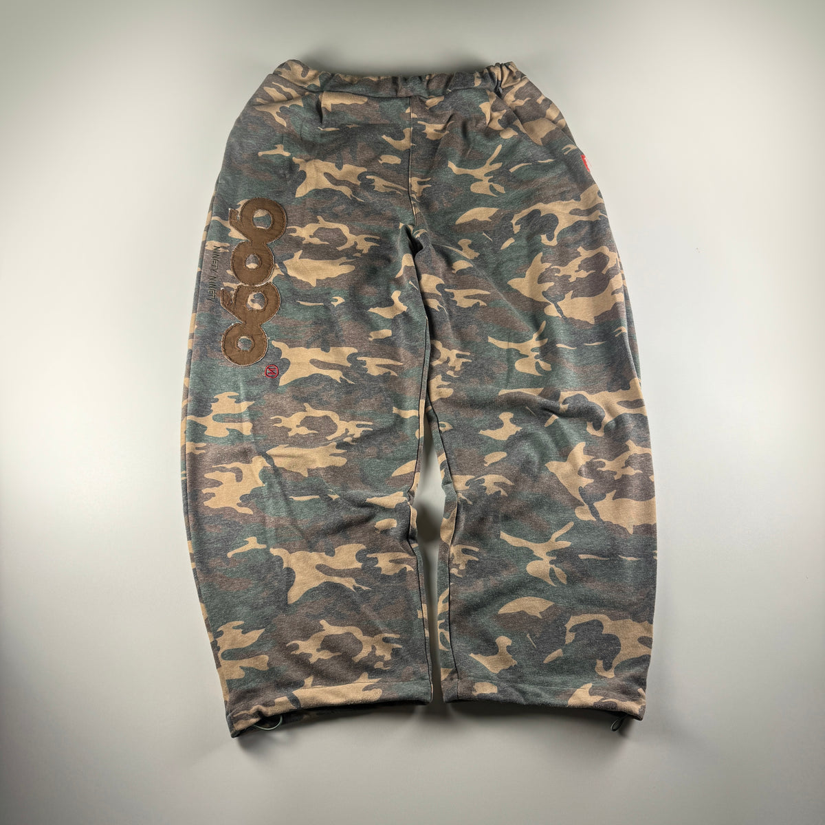 9090 Camo Sweat Pants (L)