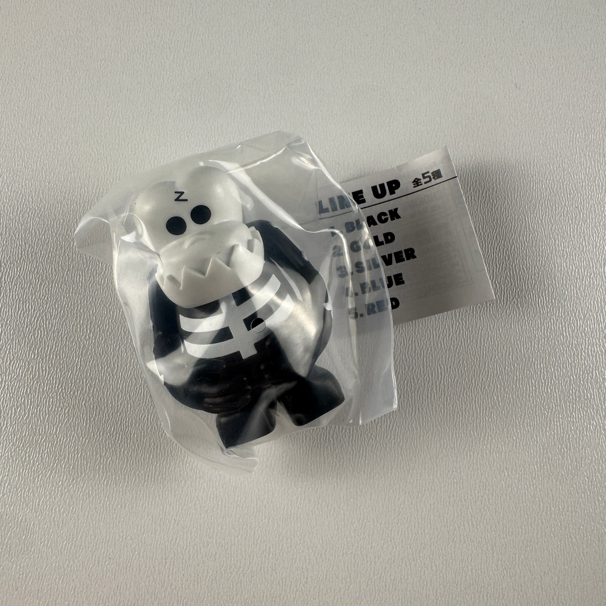 Bounty Hunter Skull-Kun Miniature Gashapon Figure - Noir