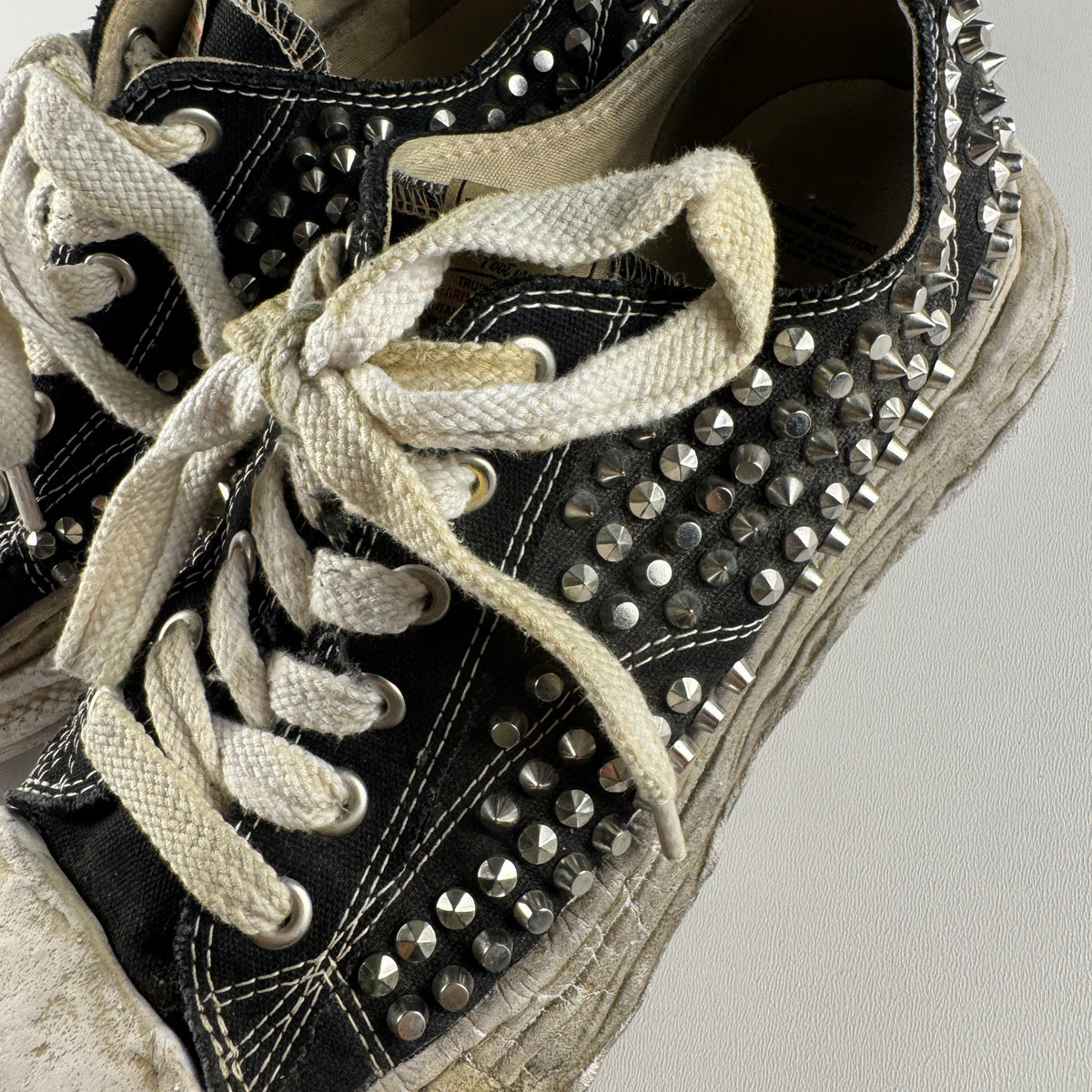 Maison Mihara Yasuhiro Peterson 23 Studs Black (44)