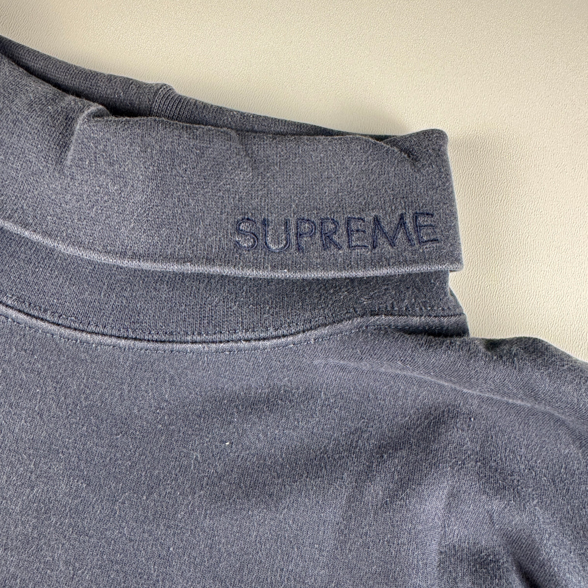 Supreme Solid Turtleneck L/S Tee (M)