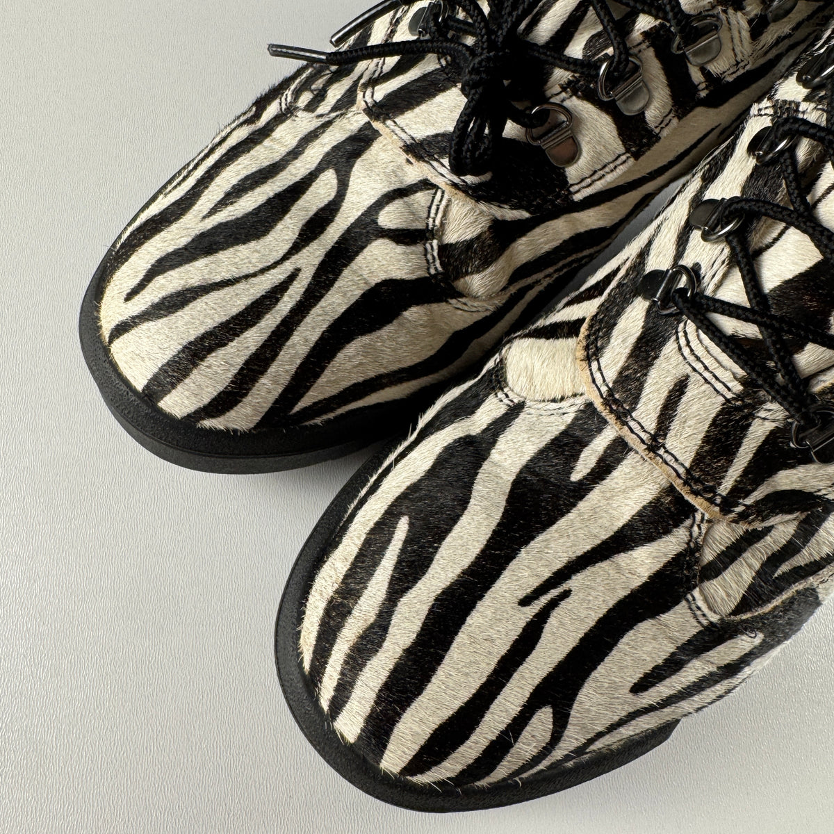 Supreme x Timberland Field Boot "Zebra" (US10 / EU44)