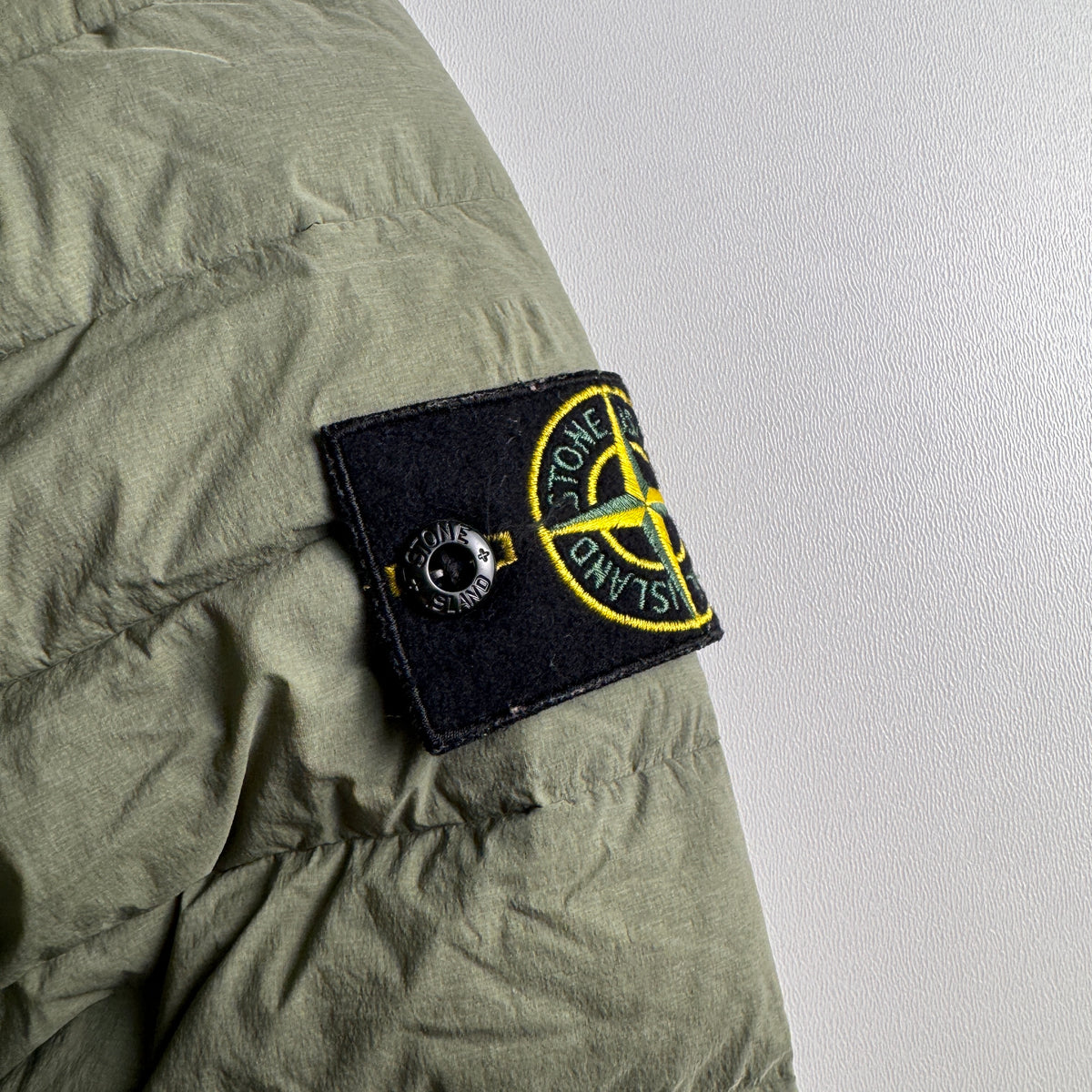 Stone Island Loom Woven Down Chambers Stretch Nylon-TC Green Jacket (M)