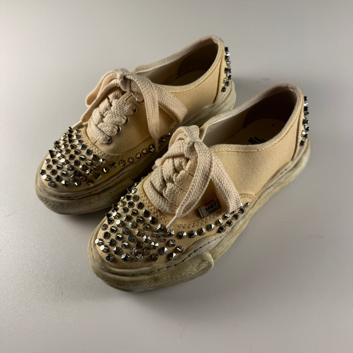 Maison Mihara Yasuhiro Beige Studded Baker (EU 38)