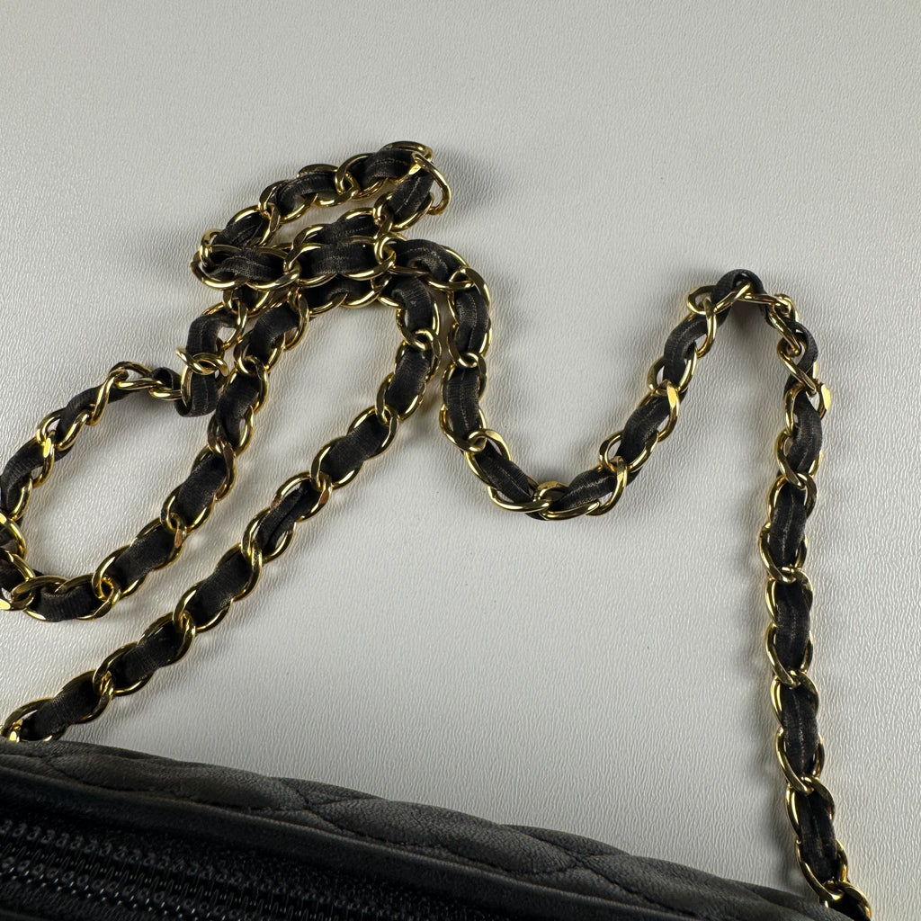 Moschino Heart Quilted Vintag Chain Bag