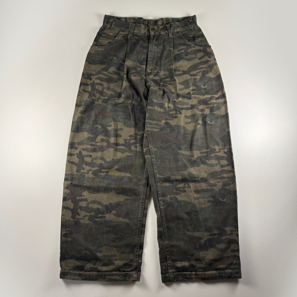 Younger Song Camouflage Baggy Jeans (M)