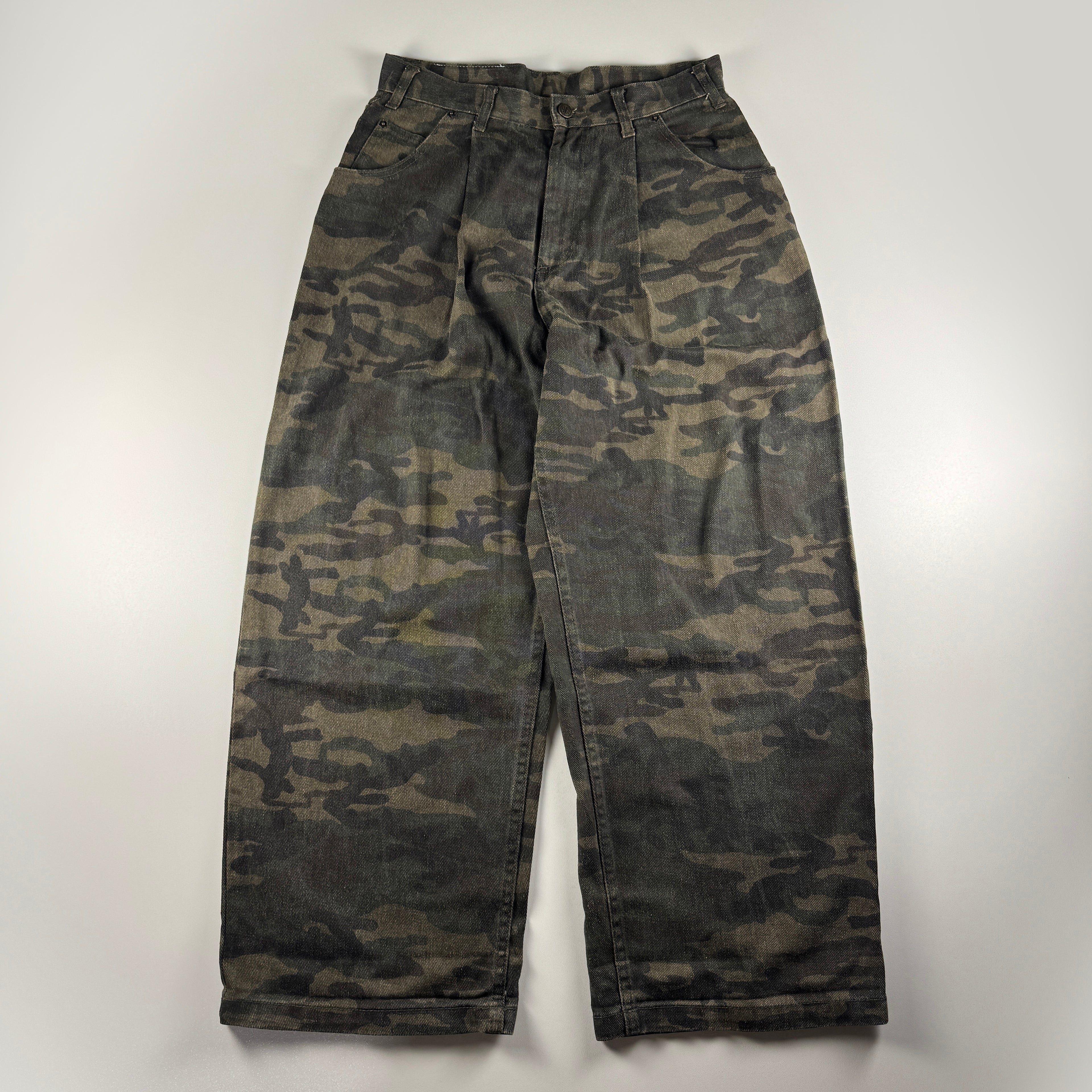 Younger Song Camouflage Baggy Jeans (M)