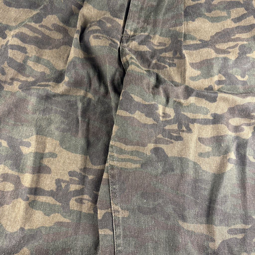 Younger Song Camouflage Baggy Jeans (M)