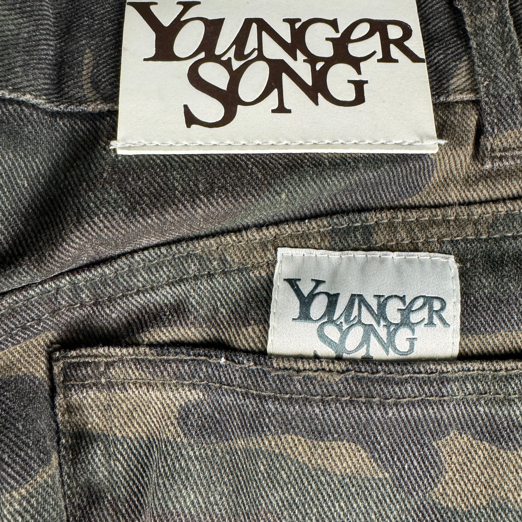 Younger Song Camouflage Baggy Jeans (M)